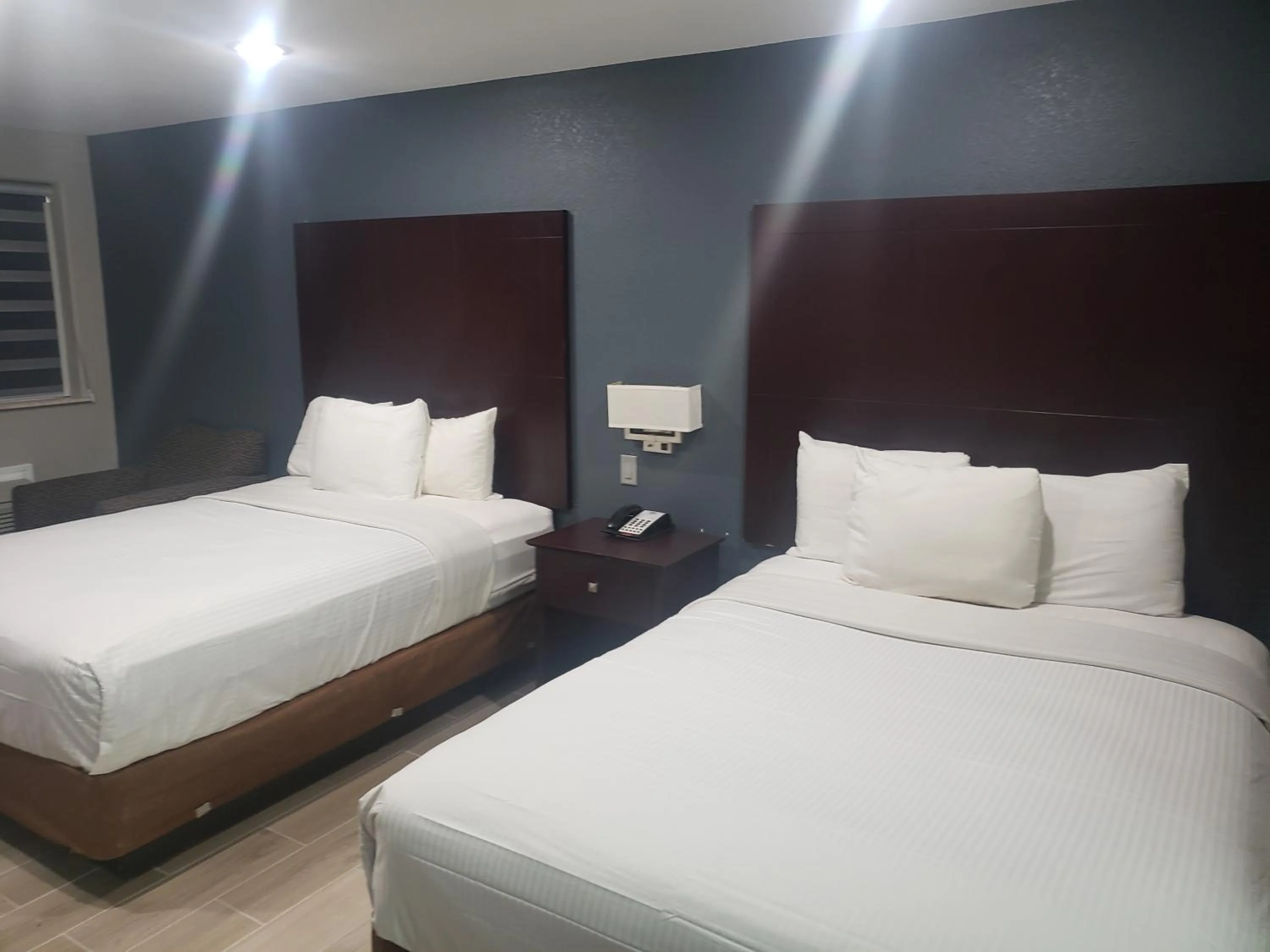 Bed in Cotulla Executive Inn