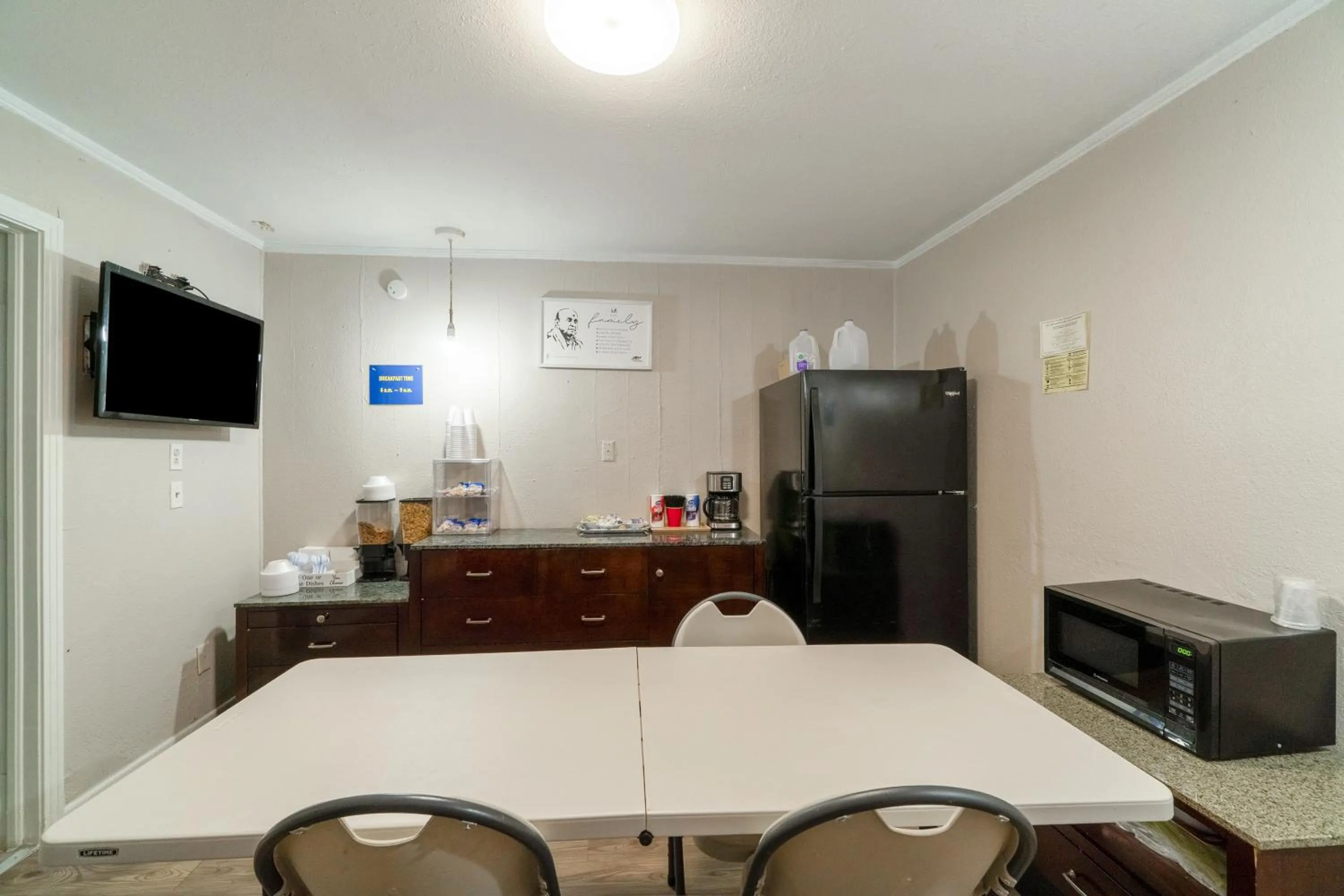 Breakfast in Economy Inn By OYO, Lamesa TX