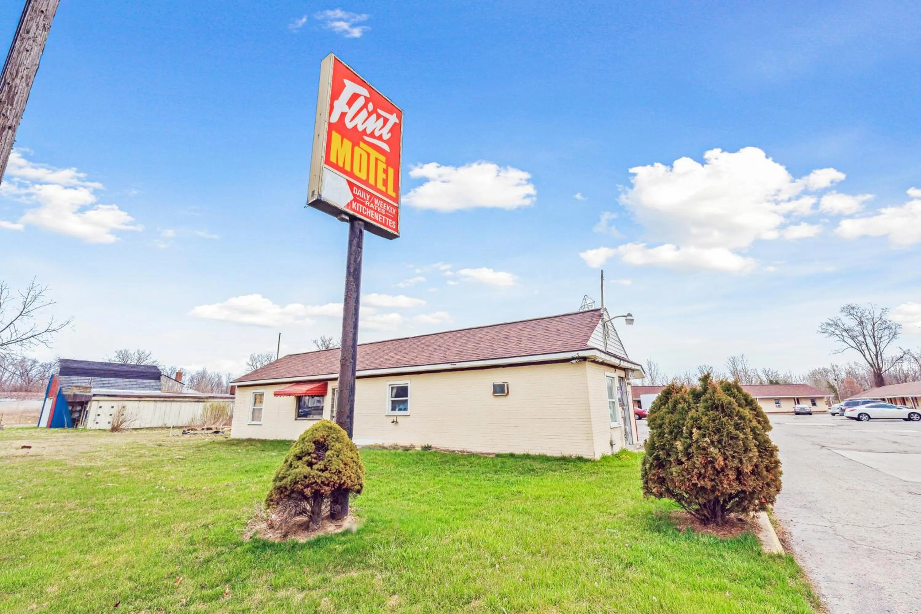 Property building in Flint Motel by OYO MI Near I-475
