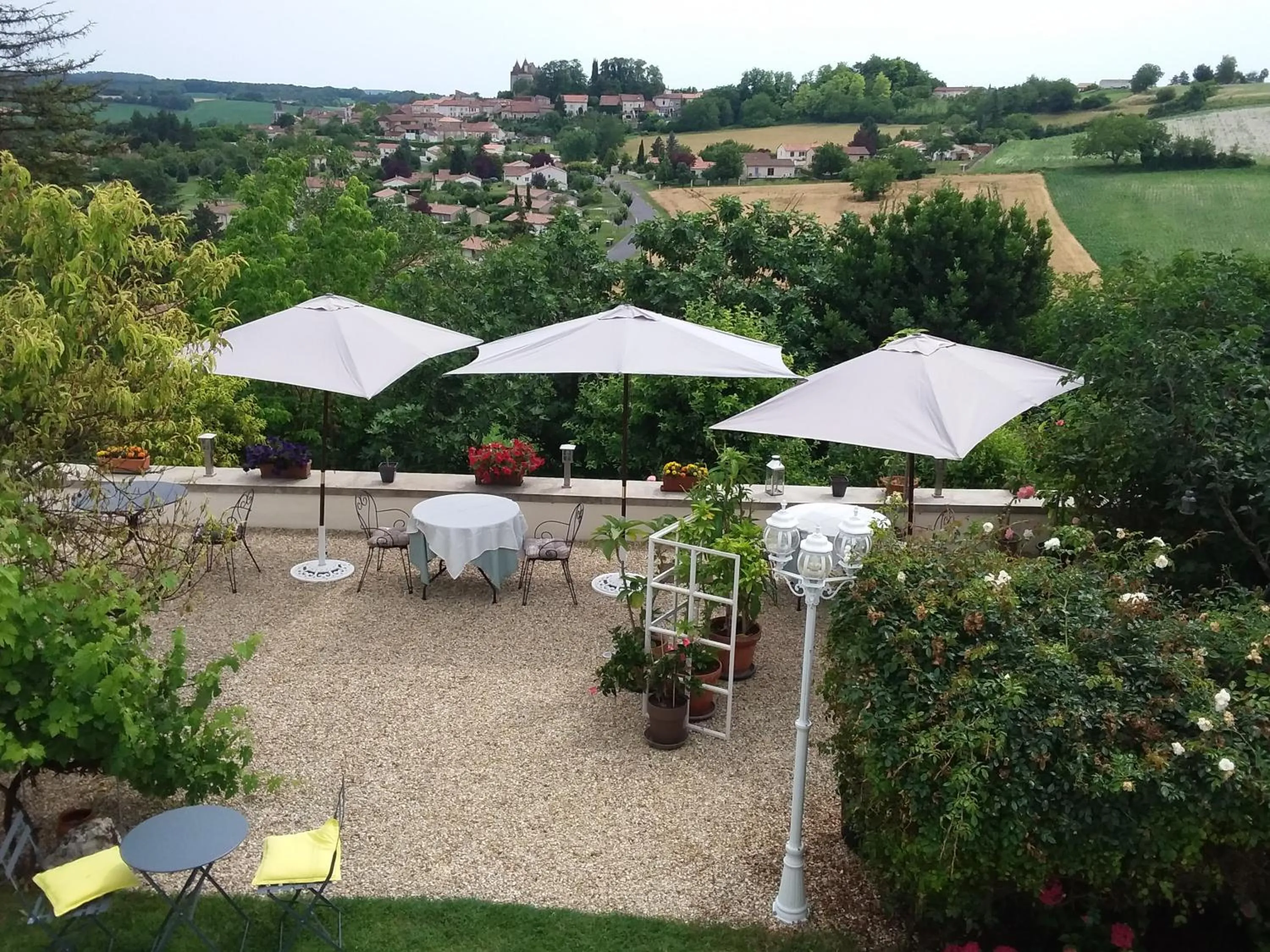 Patio in MONTISMAURELLI