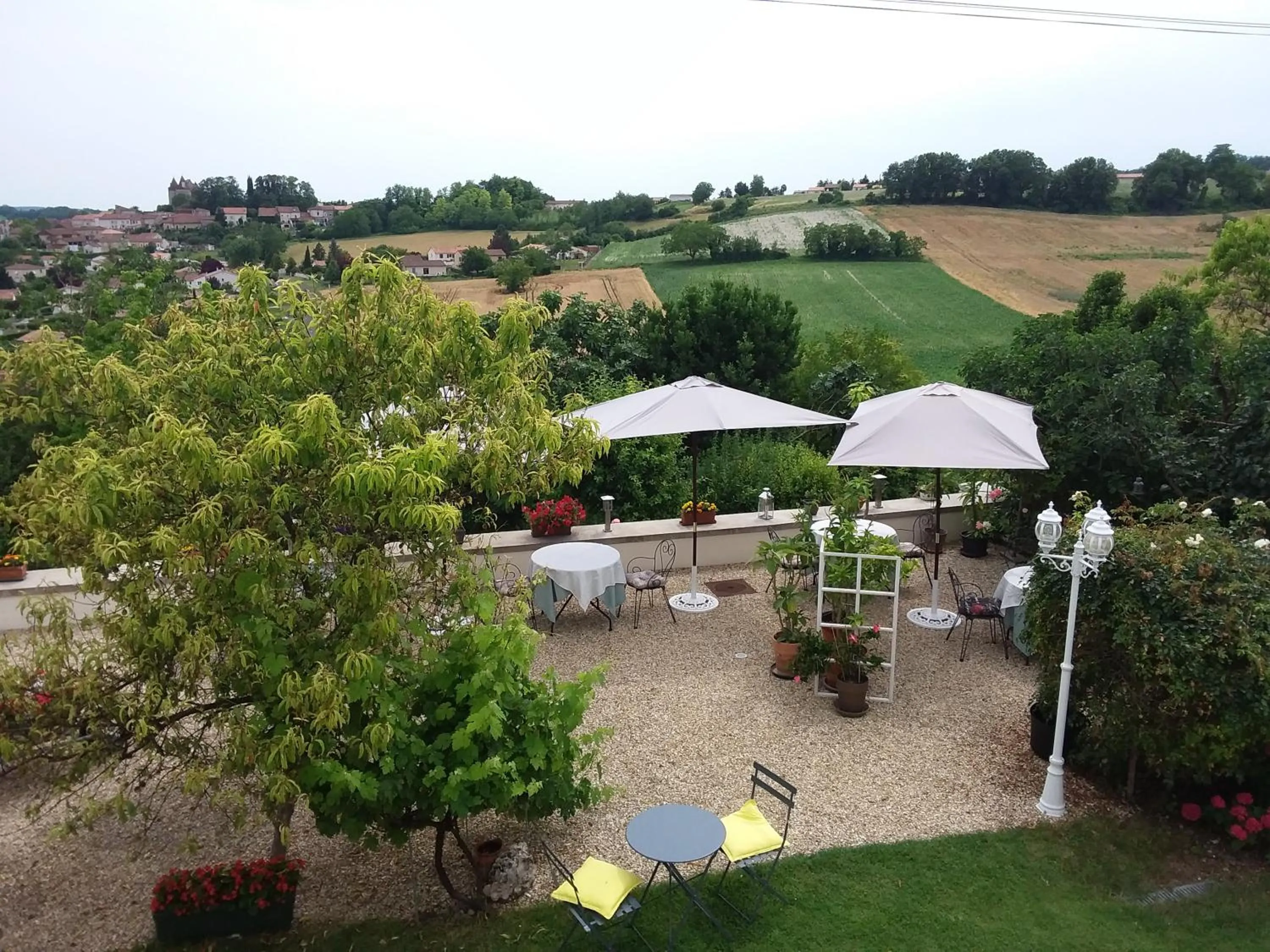 Garden view in MONTISMAURELLI