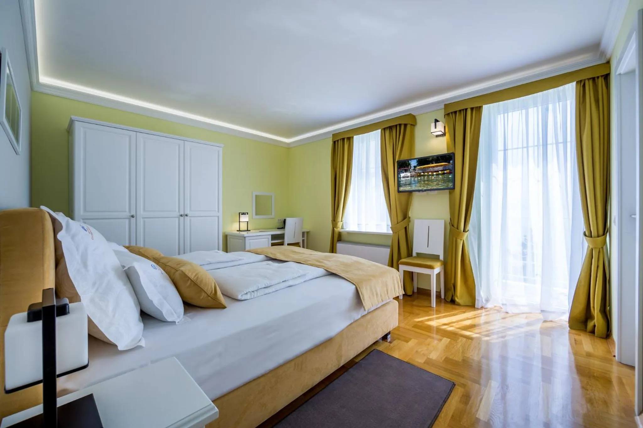 Photo of the whole room, Bed in Hotel Domino