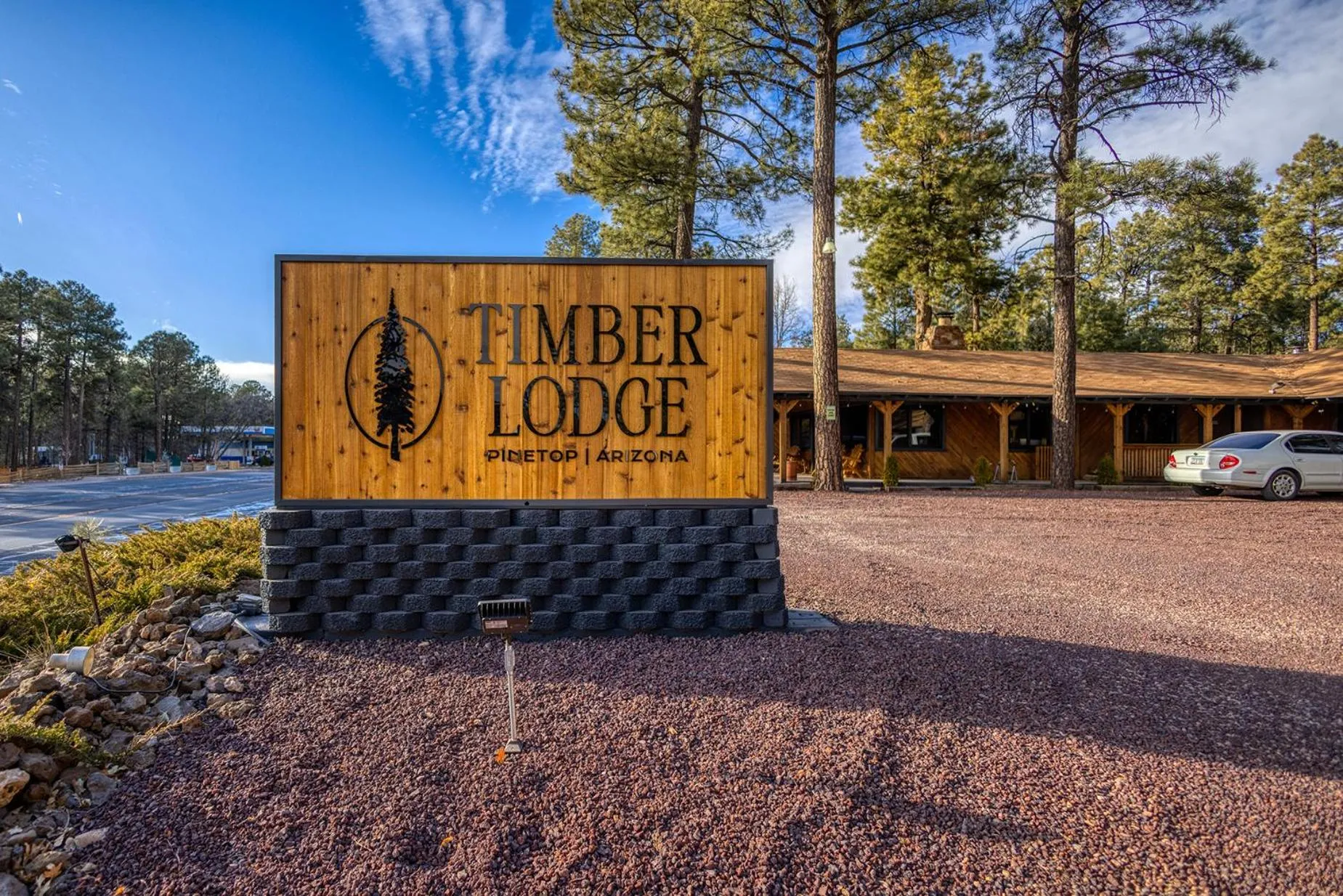 TimberLodge Inn