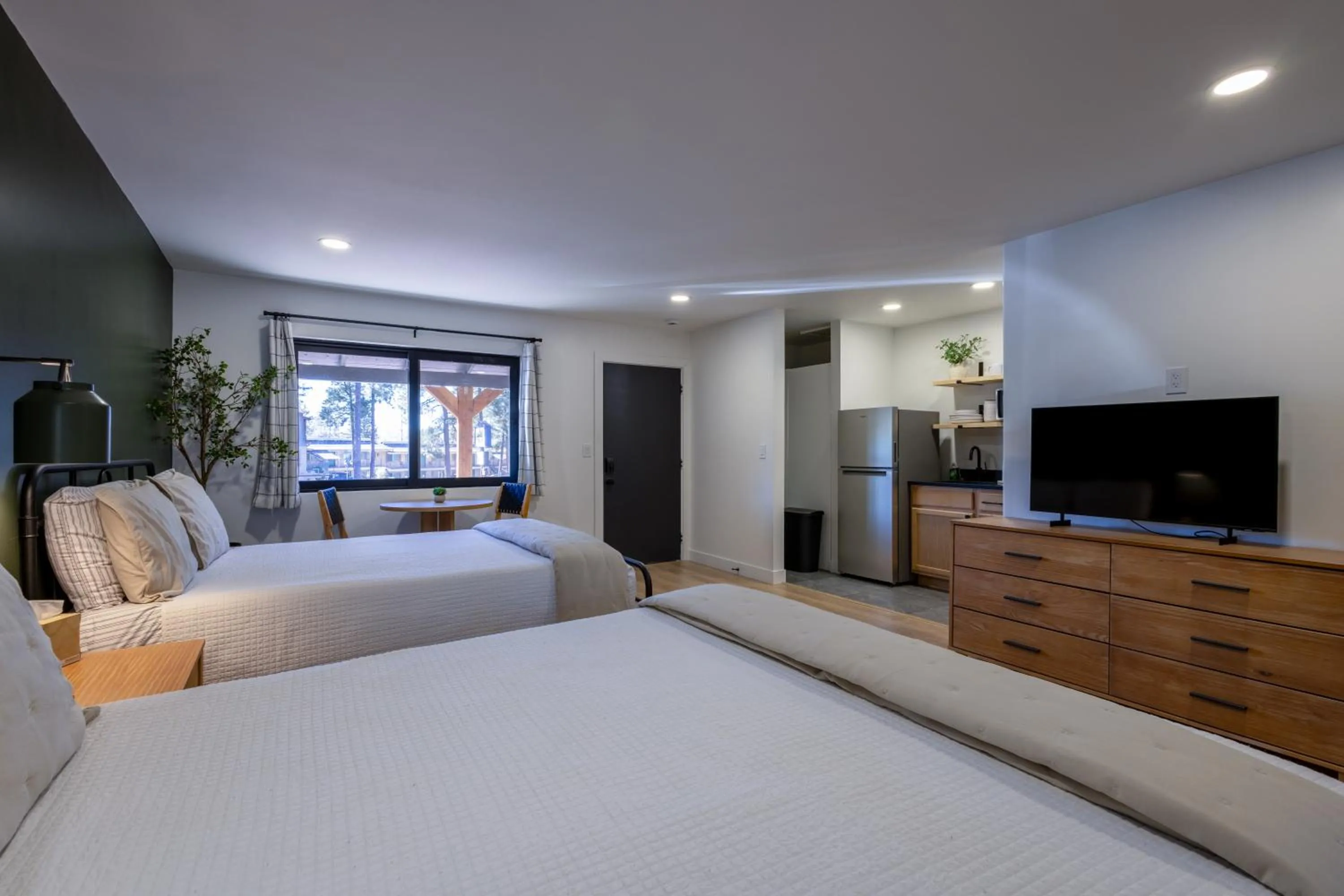 Bed in TimberLodge Inn