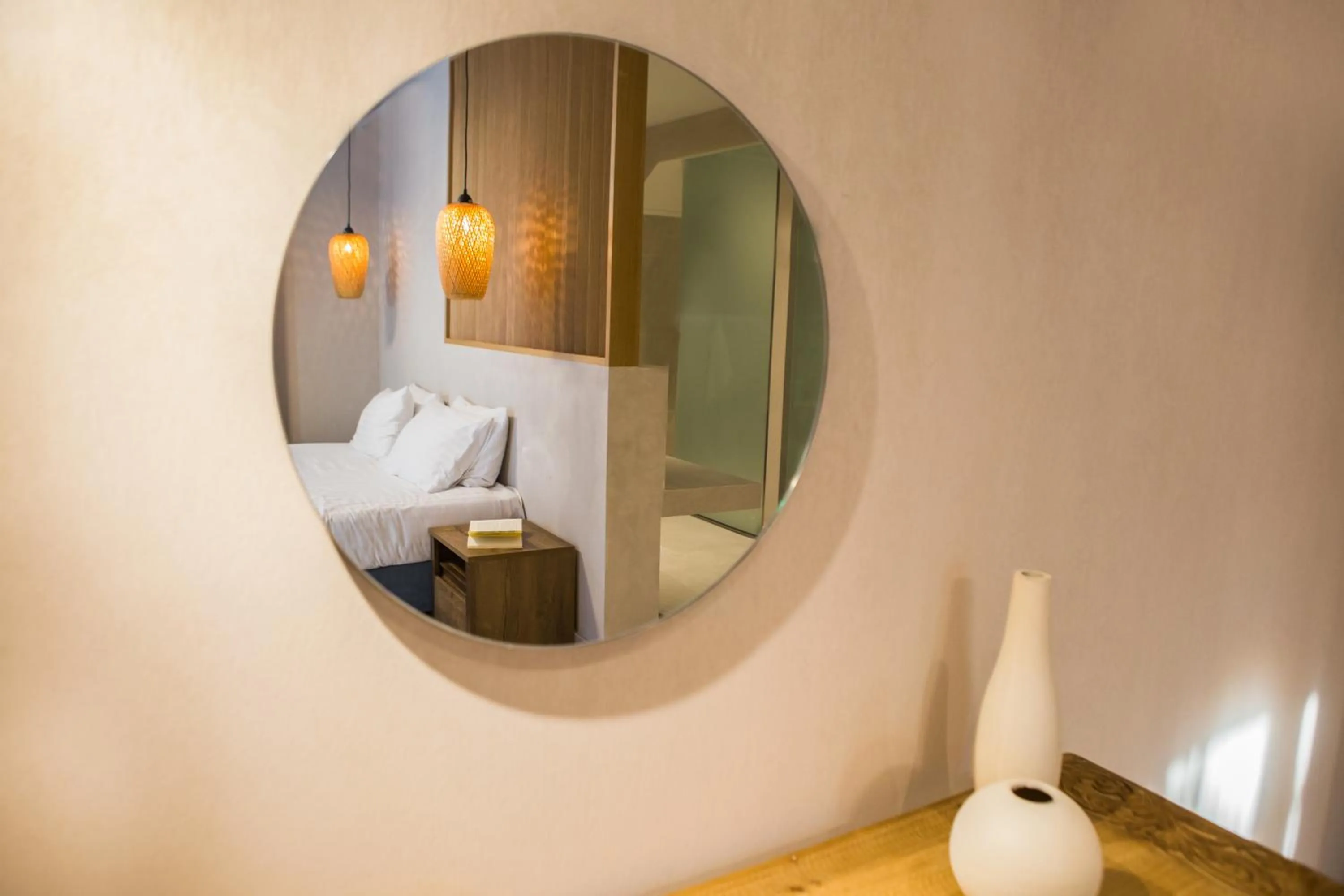 Decorative detail, Bed in Calmare suites