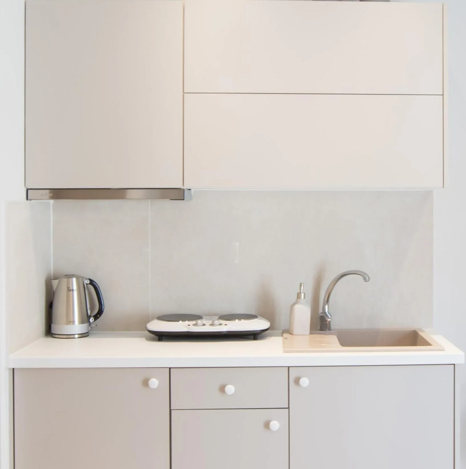 Coffee/tea facilities in Calmare suites