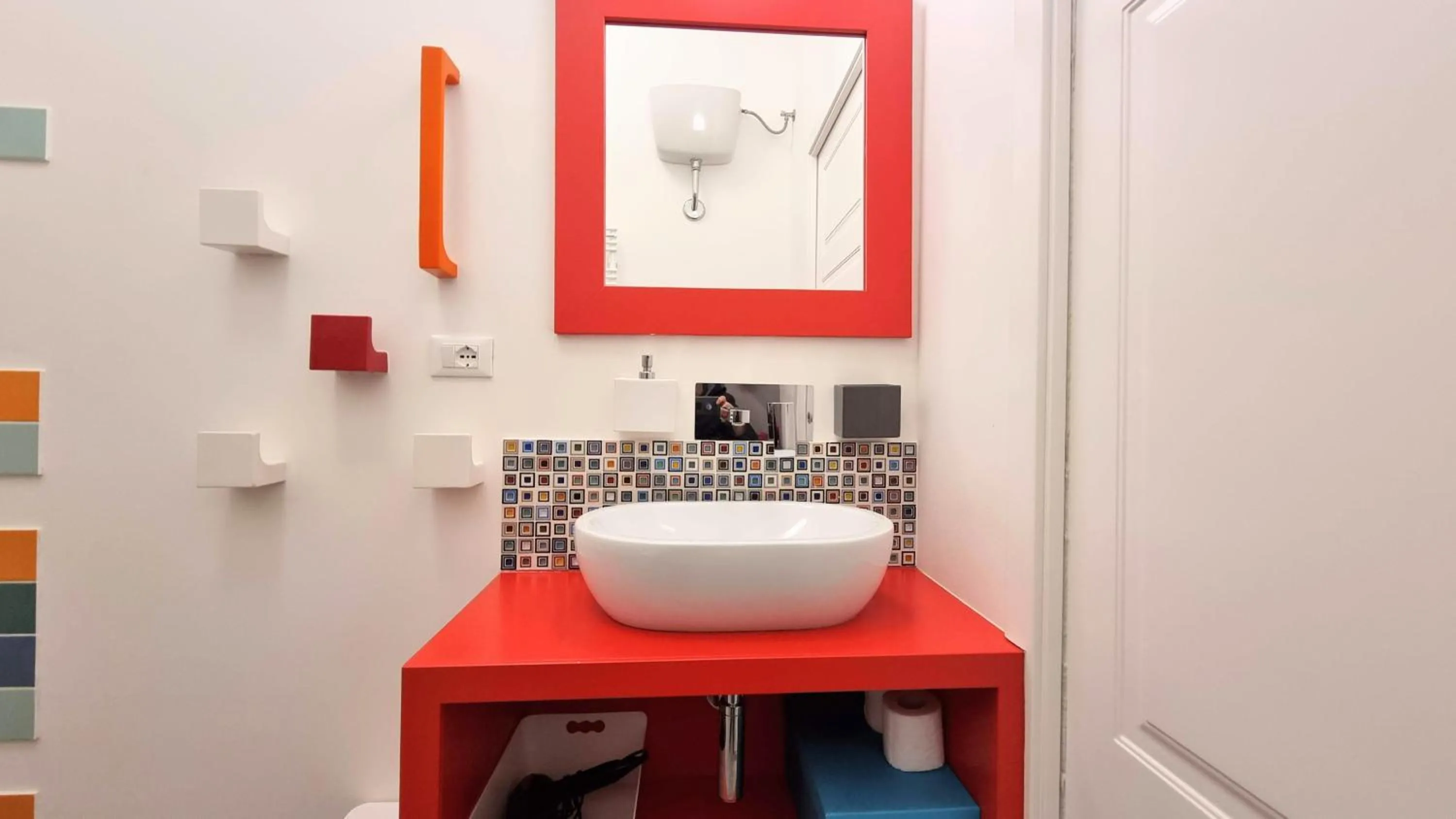 Decorative detail in Dada