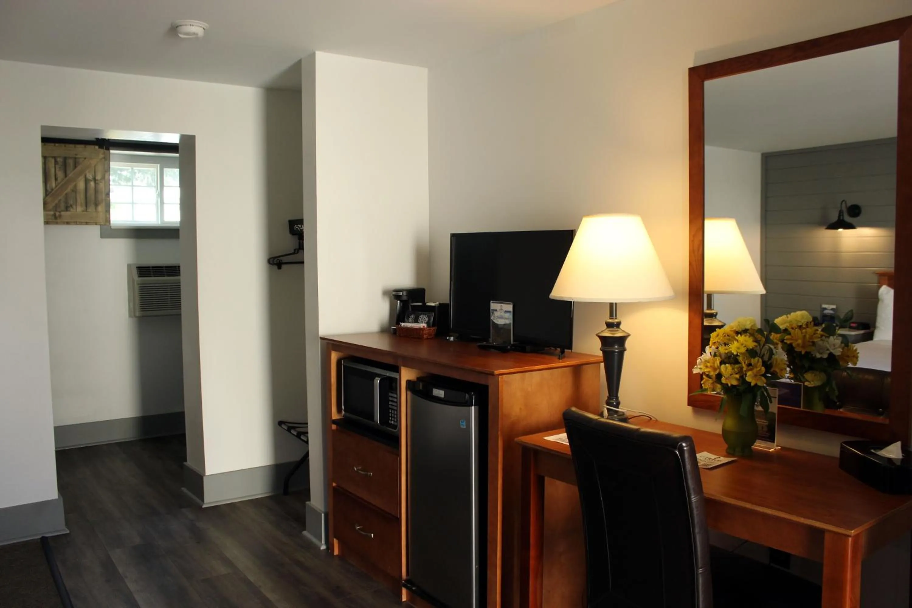 TV and multimedia in Canyon Motel