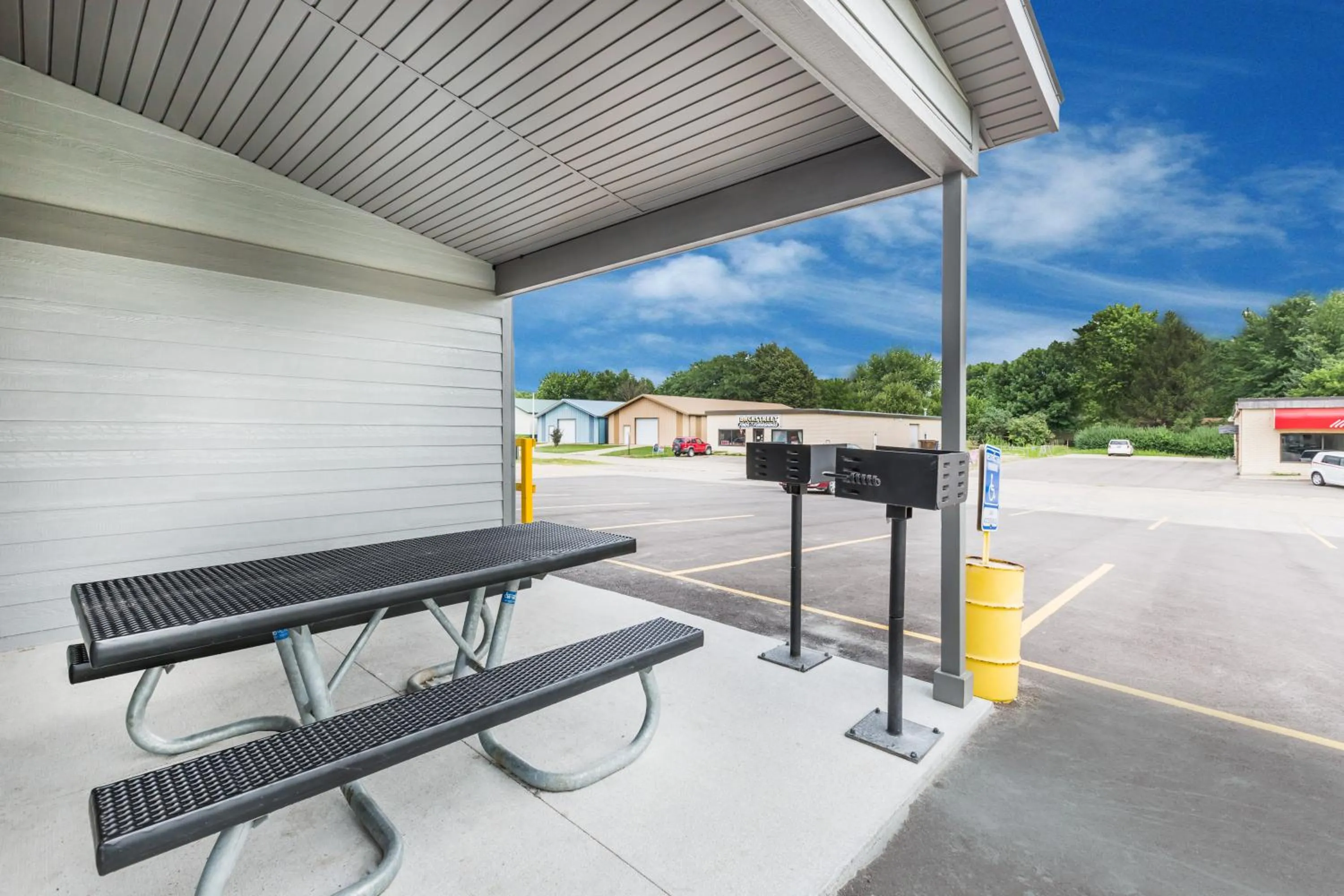 Patio in Super 8 by Wyndham Spencer