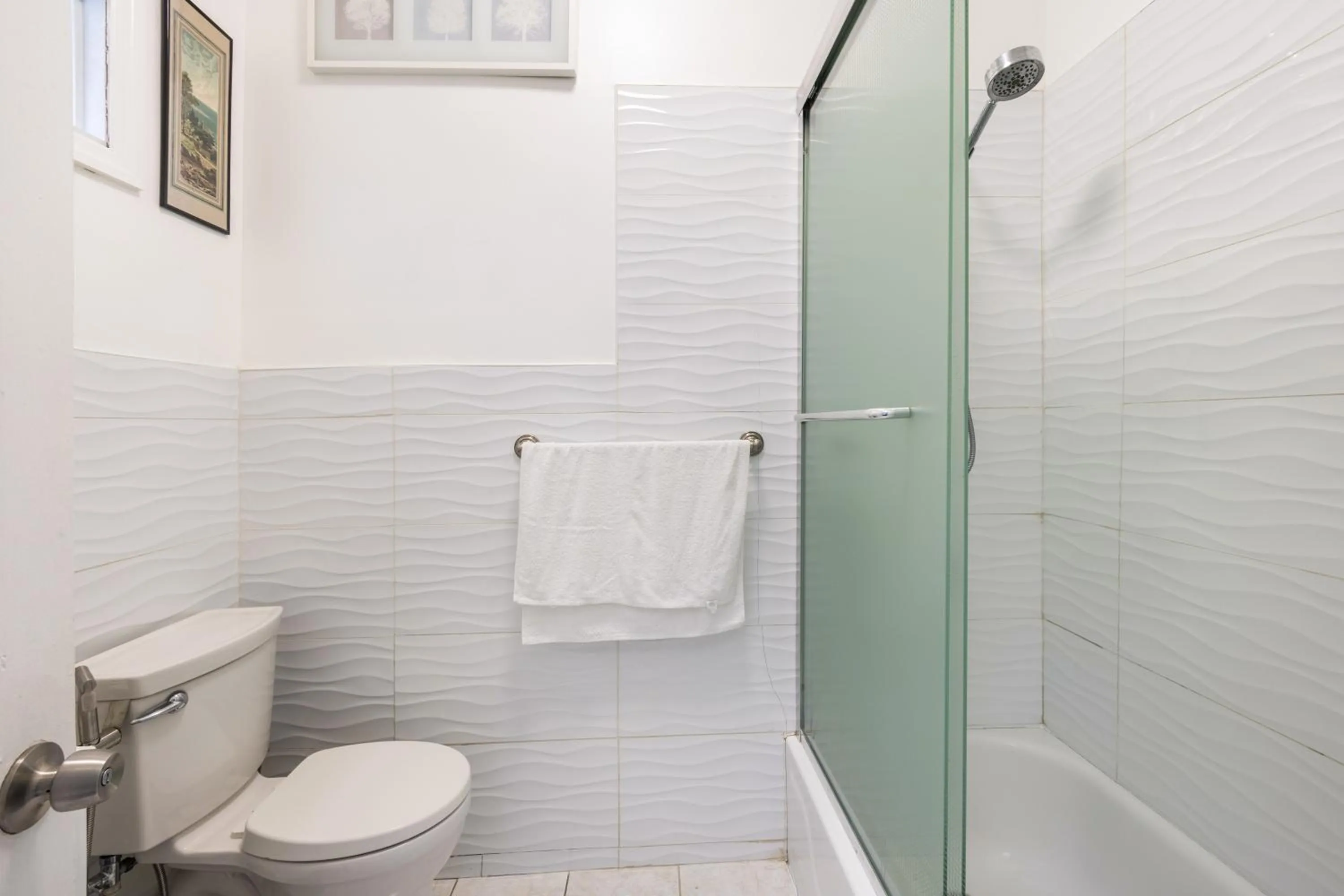 Bathroom in KLO Guest House