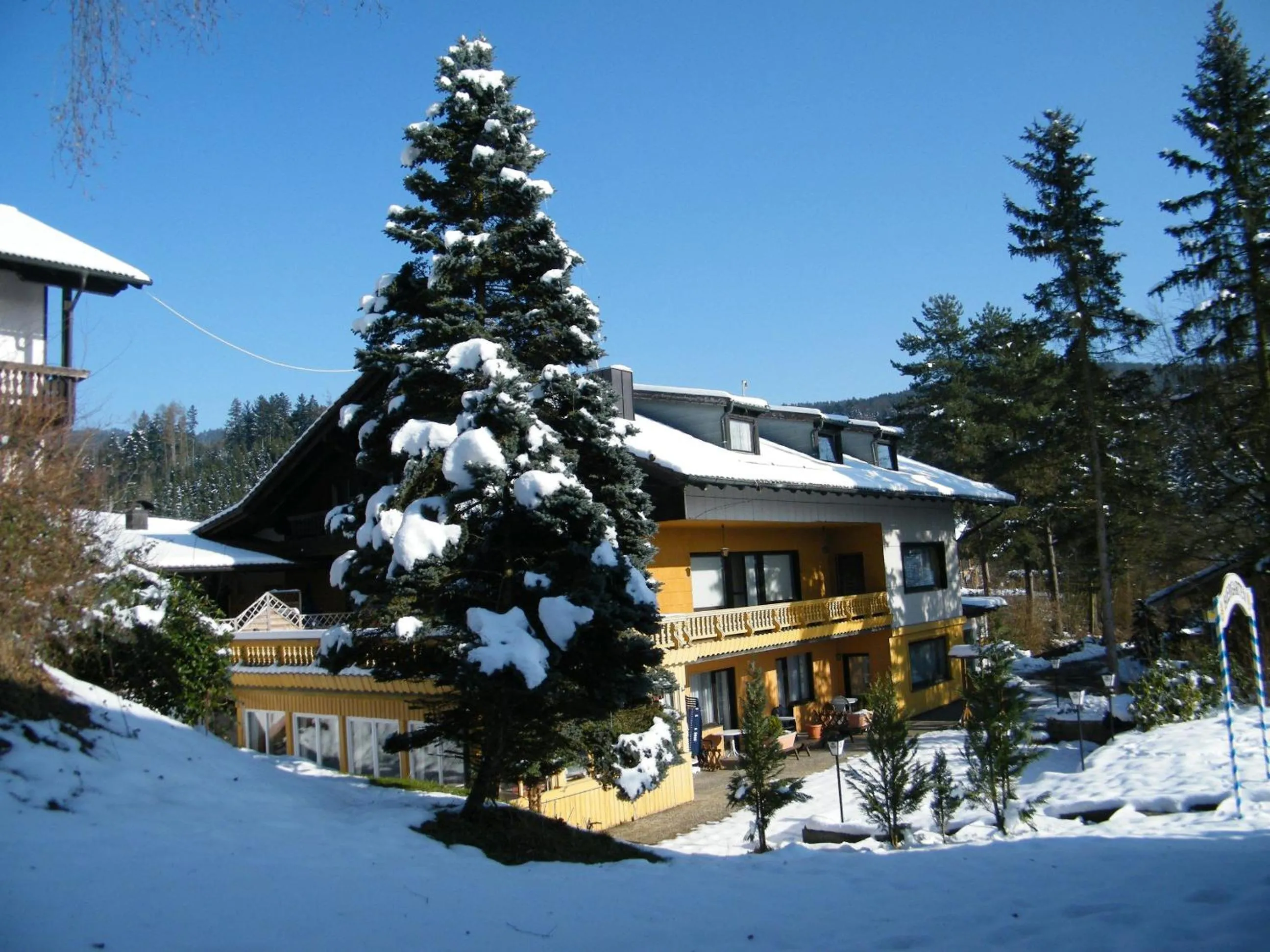 Property building in Ferien vom Ich, Bayerischer Wald, Hotel & Restaurant