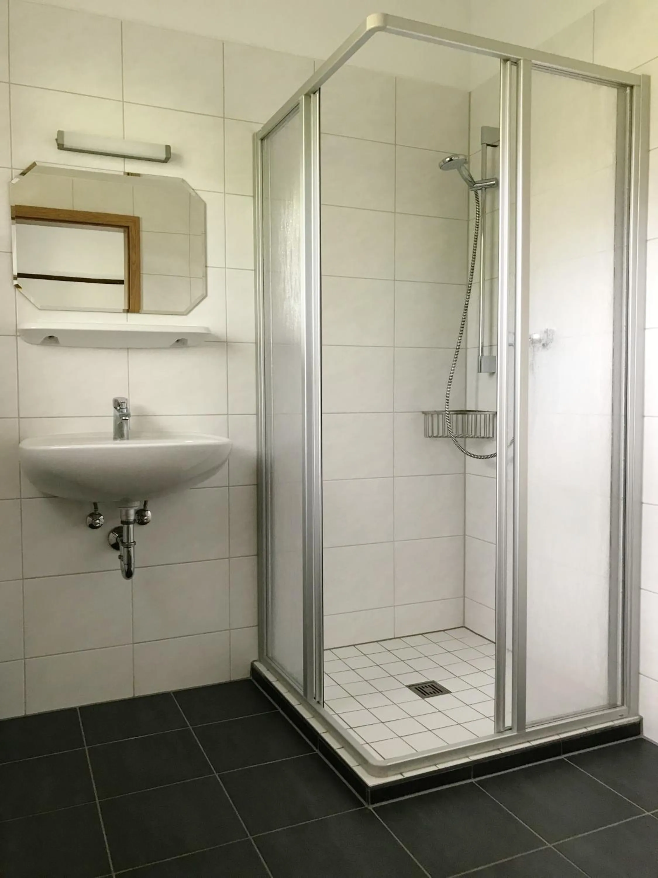 Shower in Ferien vom Ich, Bayerischer Wald, Hotel & Restaurant