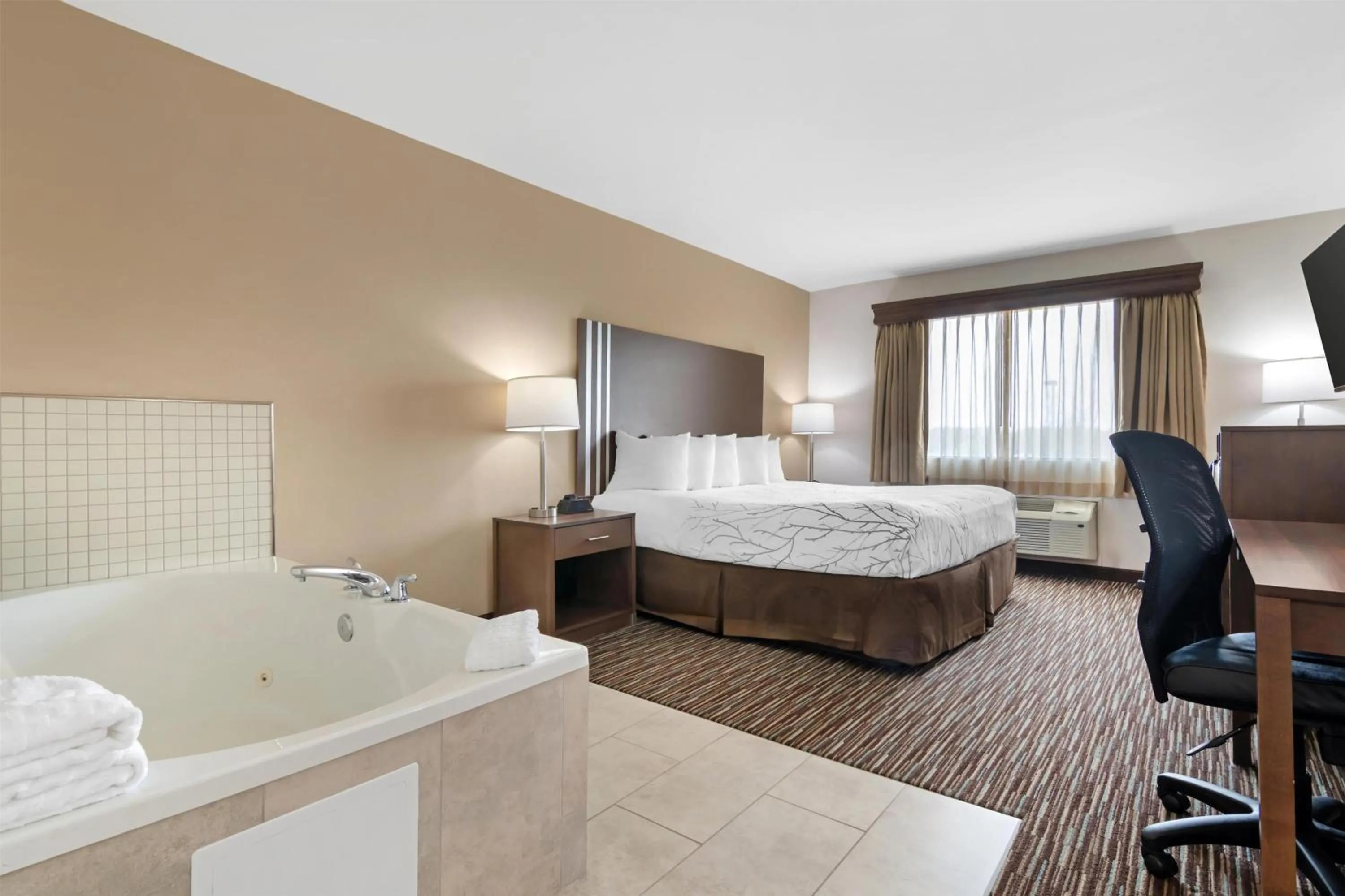 Bedroom, Bed in Best Western Brookfield