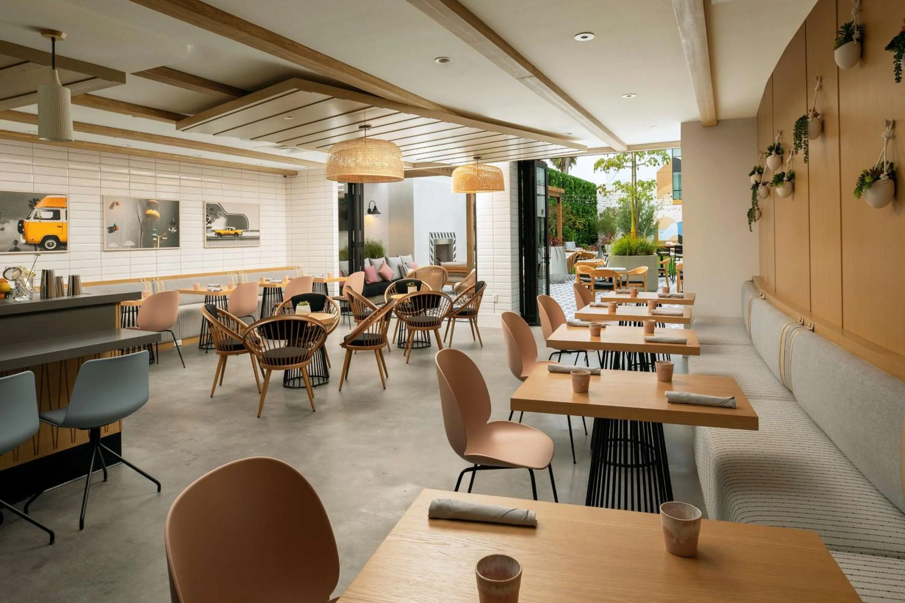 Restaurant/places to eat in The Monsaraz San Diego, Tapestry Collection By Hilton