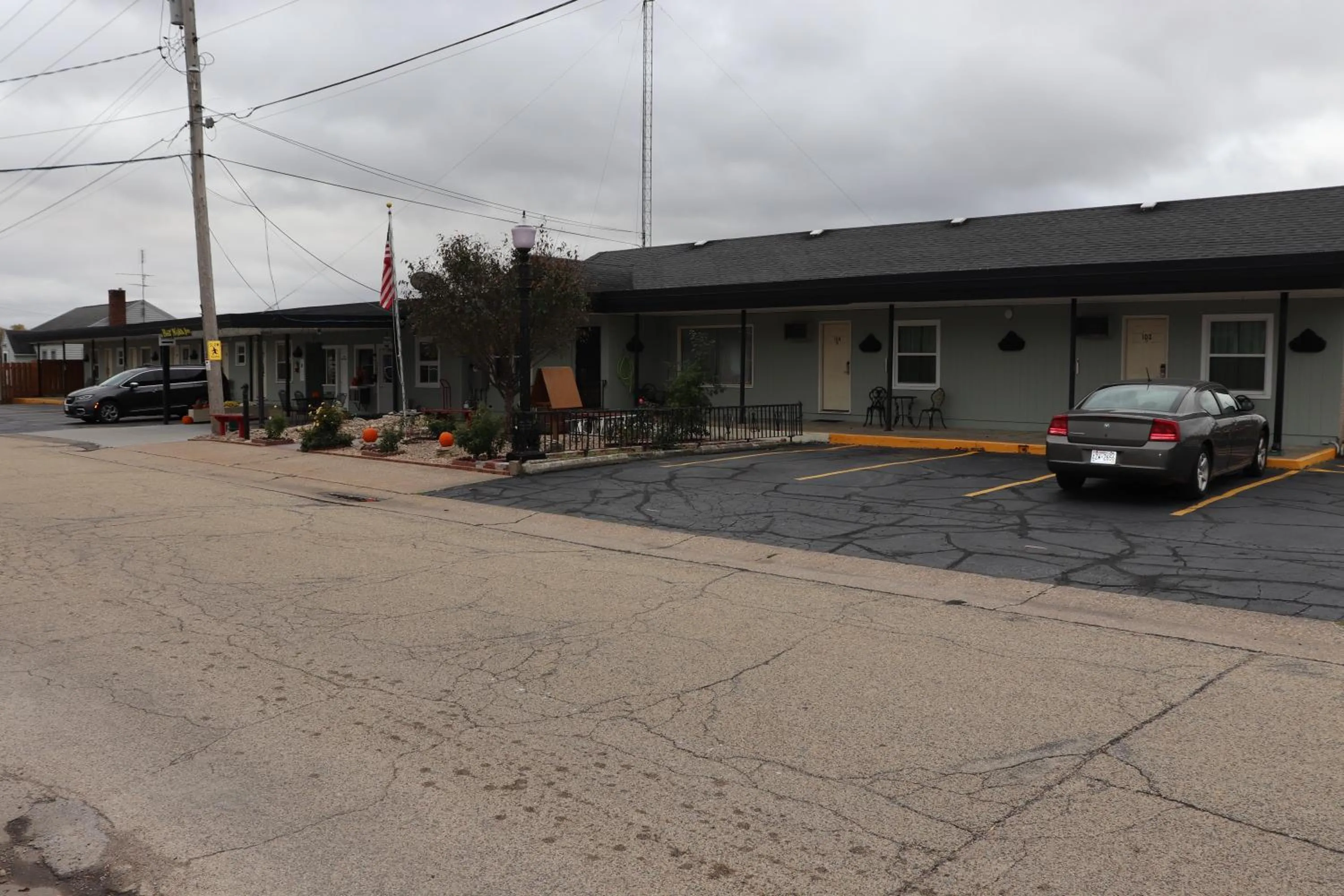 Property building in Best Nights Inn - Sparta