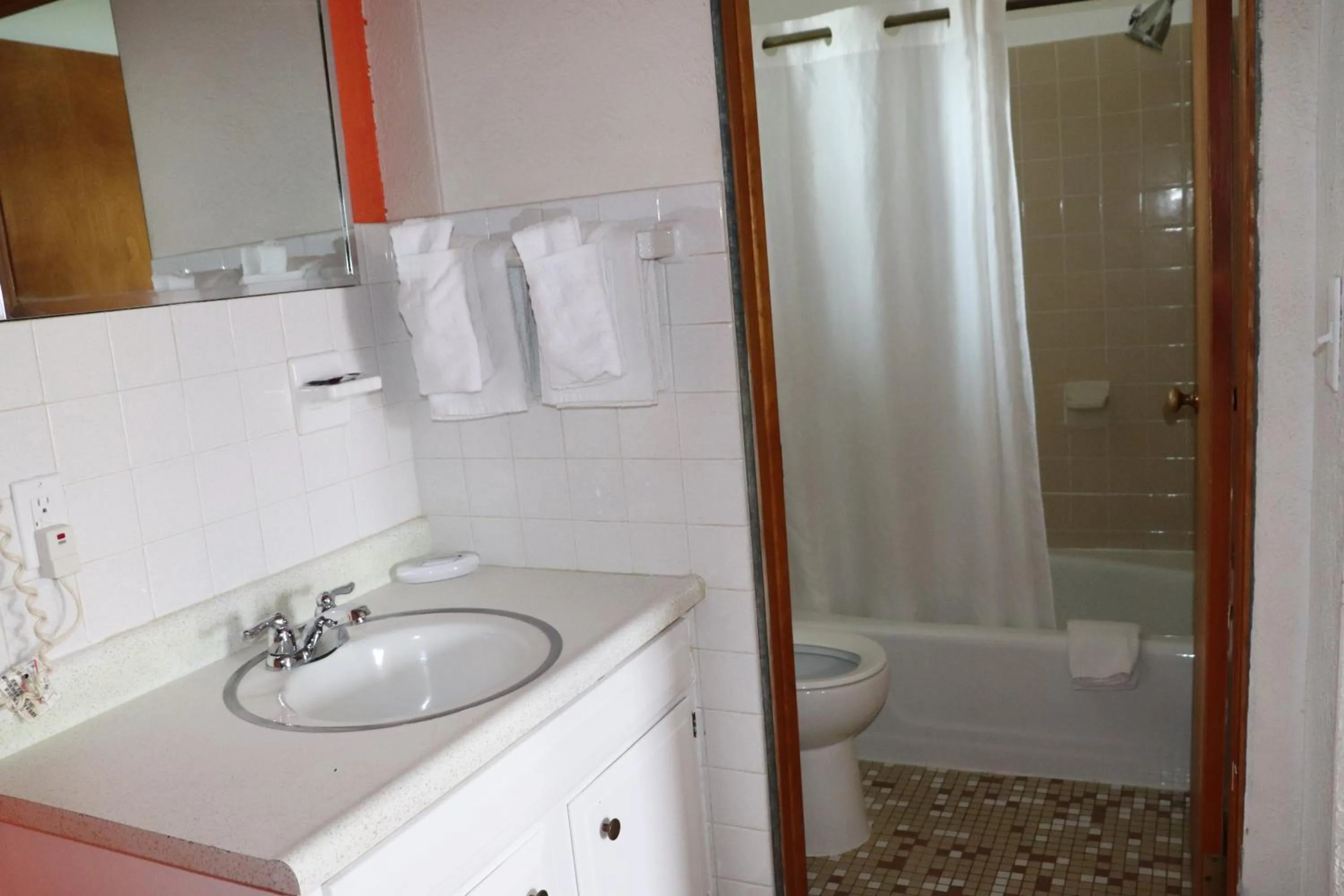 Bathroom in Best Nights Inn - Sparta