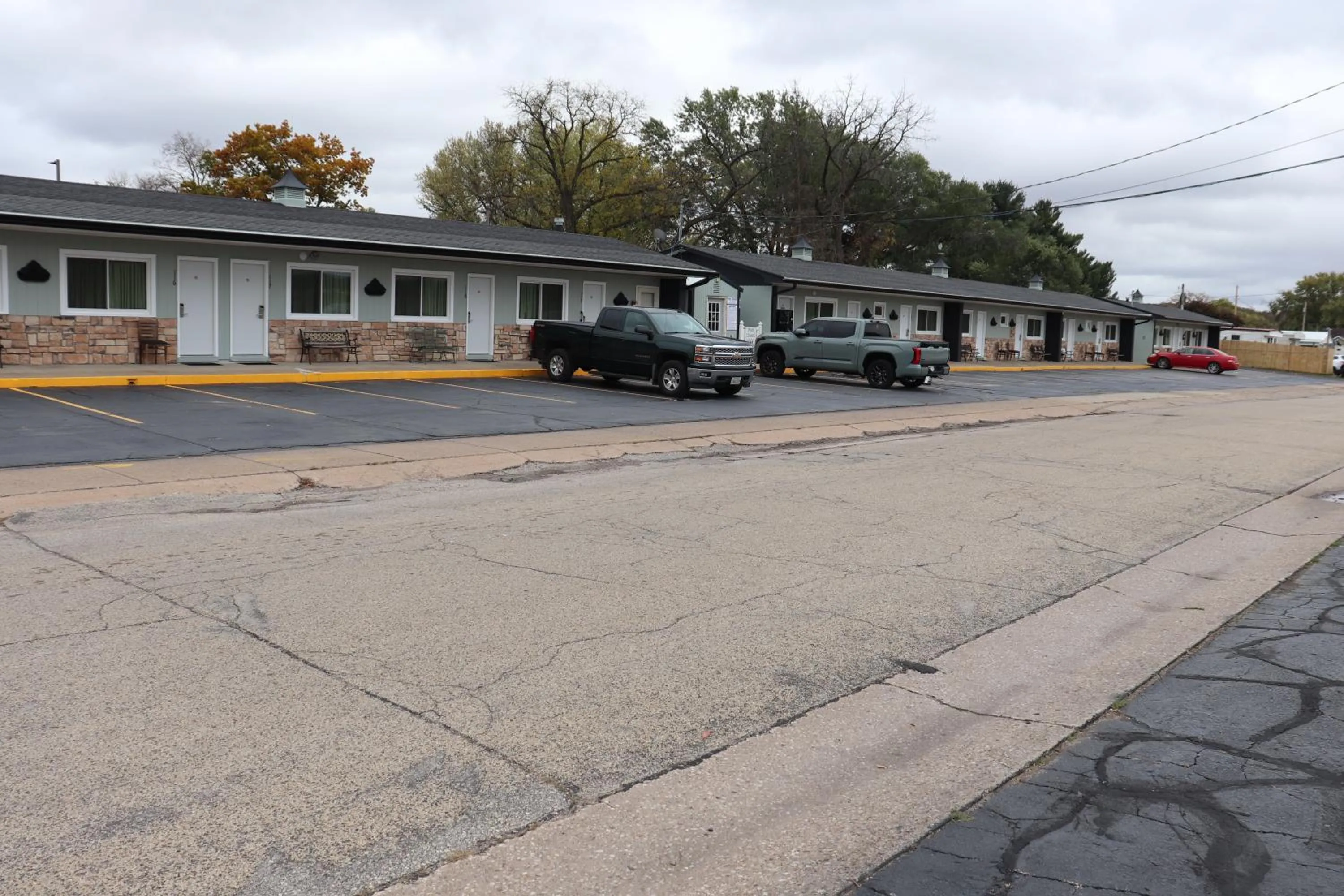 Property building in Best Nights Inn - Sparta