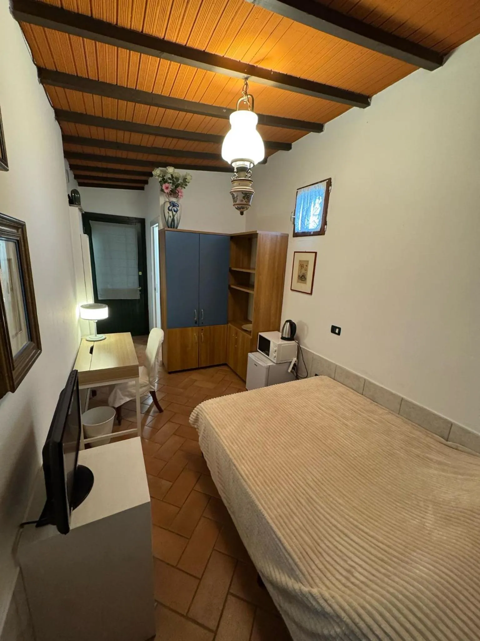 Small Double Room in Villa il Lauro