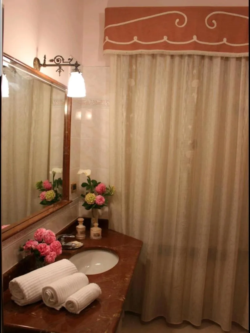 Bathroom in Villa il Lauro