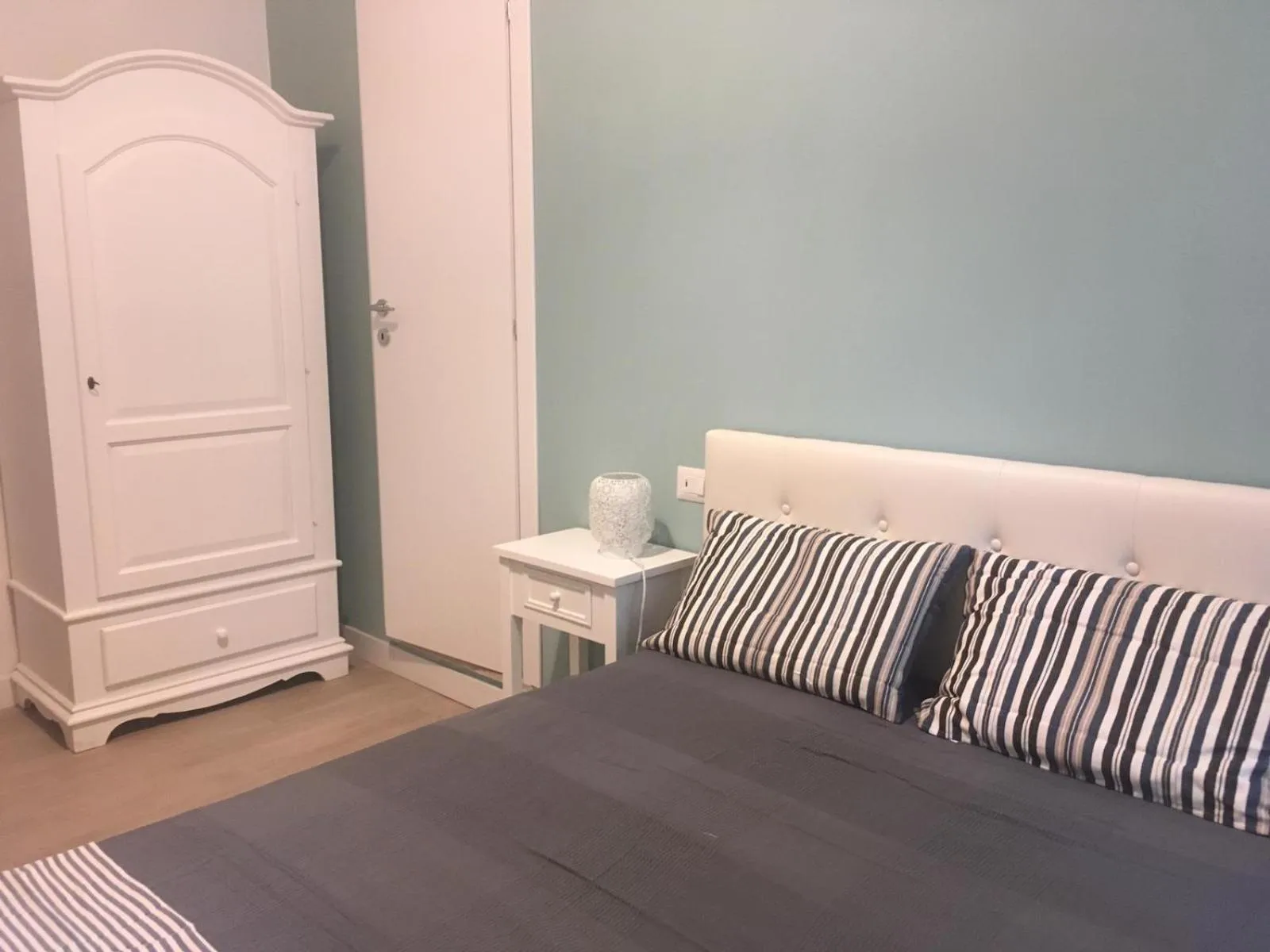 Bedroom, Bed in Vatican Room and Kitchen