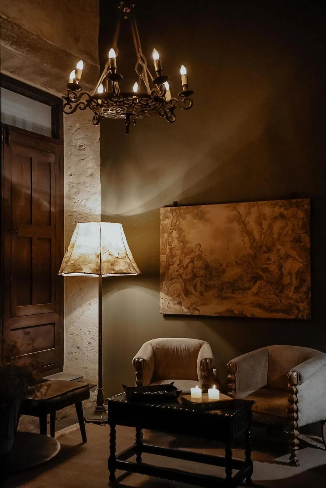 Night in CIRQA - Relais & Châteaux