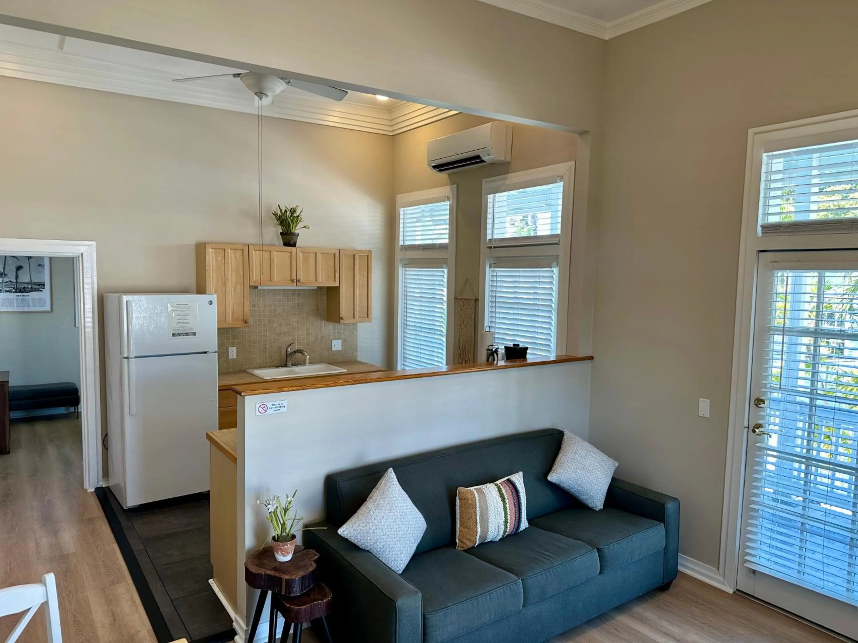 Kitchen or kitchenette in Douglas House