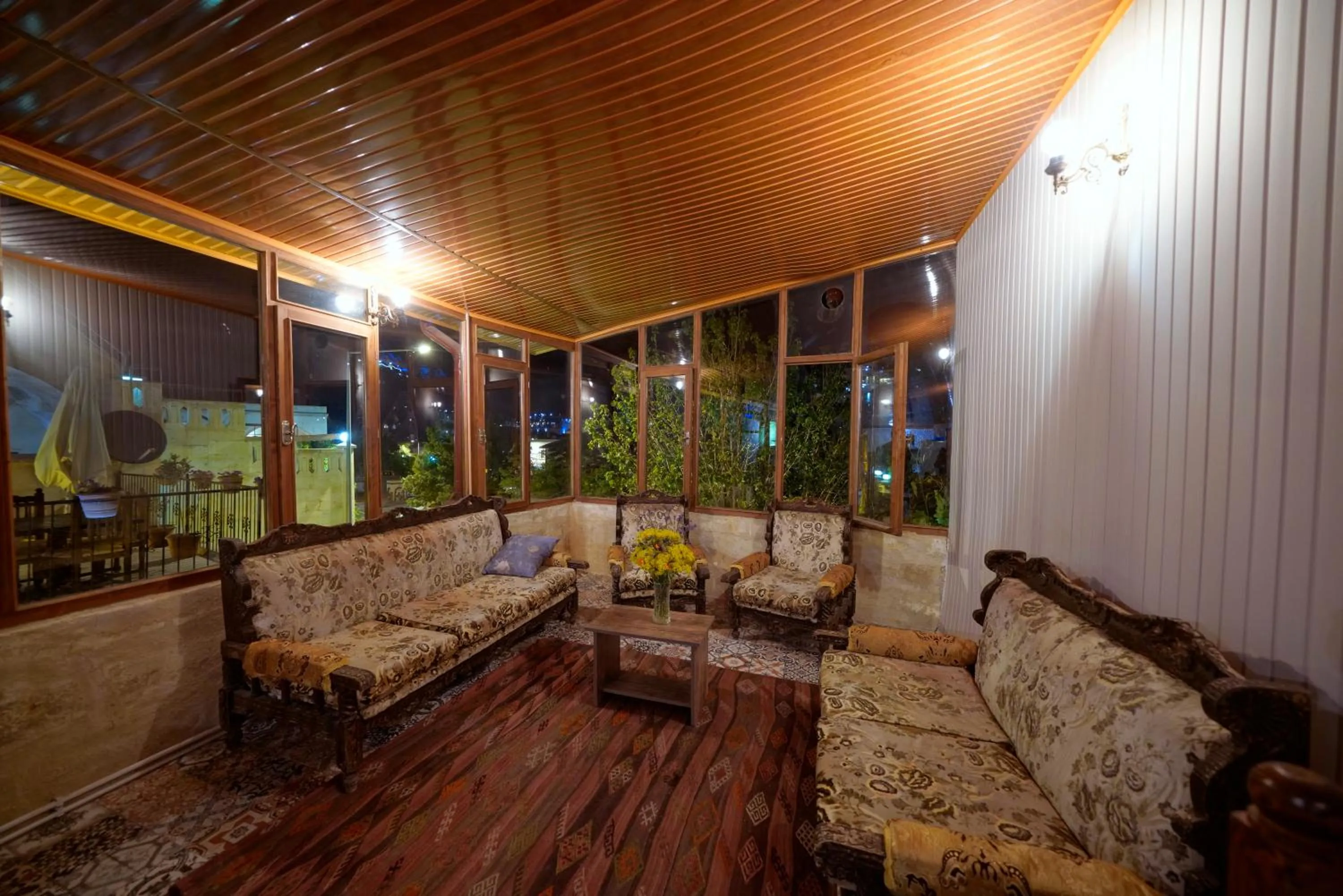 Restaurant/places to eat in Adelya Cave Hotel