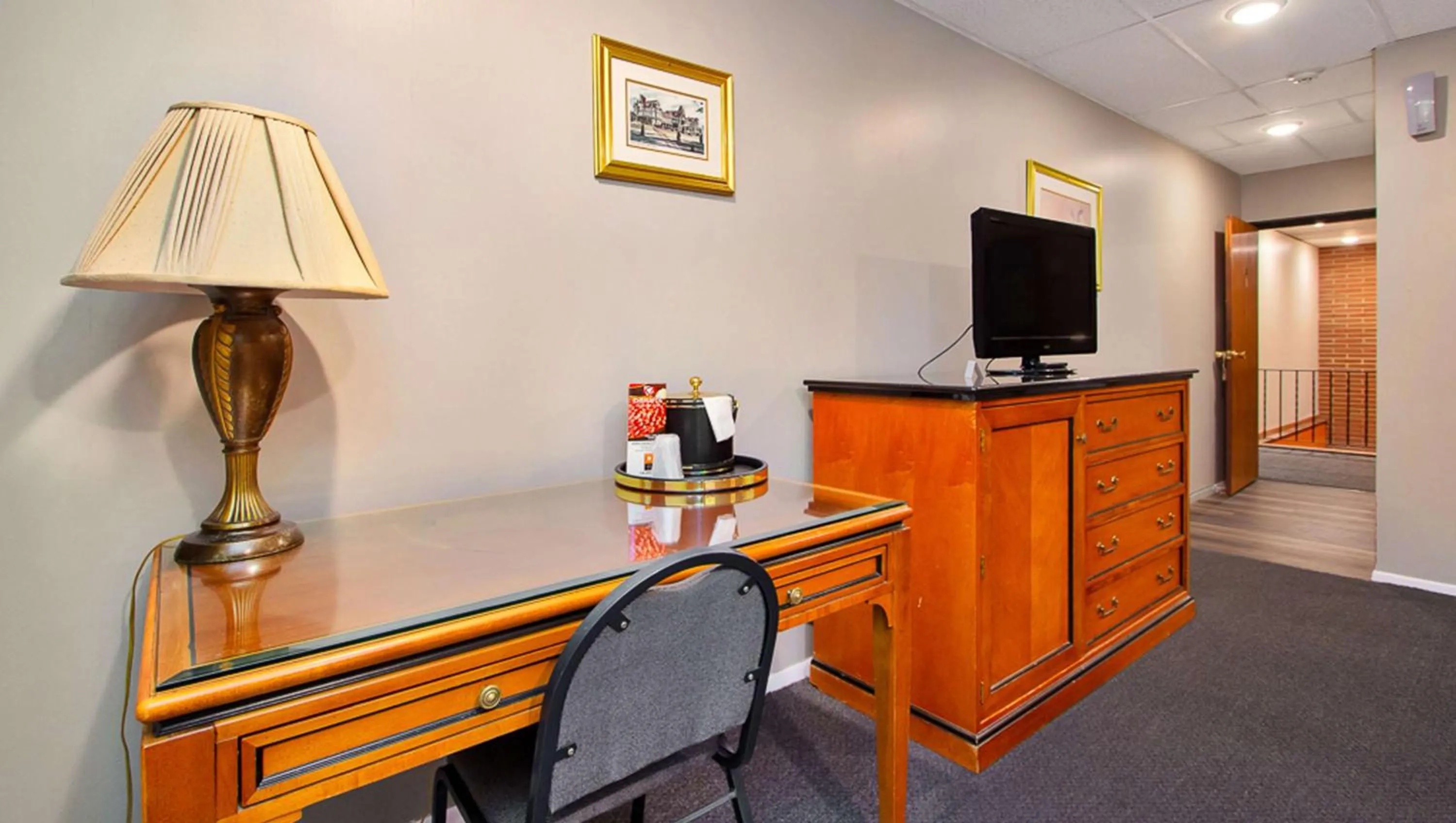 Photo of the whole room in M Star North Canton - Hall of Fame