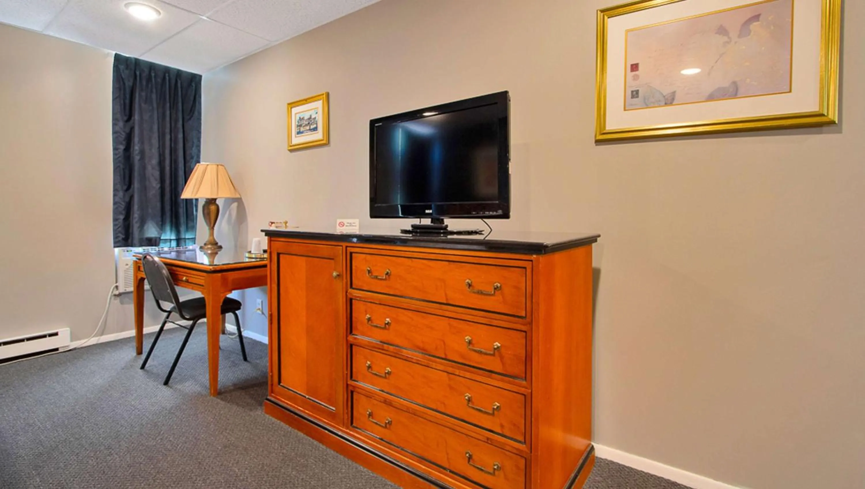 Photo of the whole room in M Star North Canton - Hall of Fame