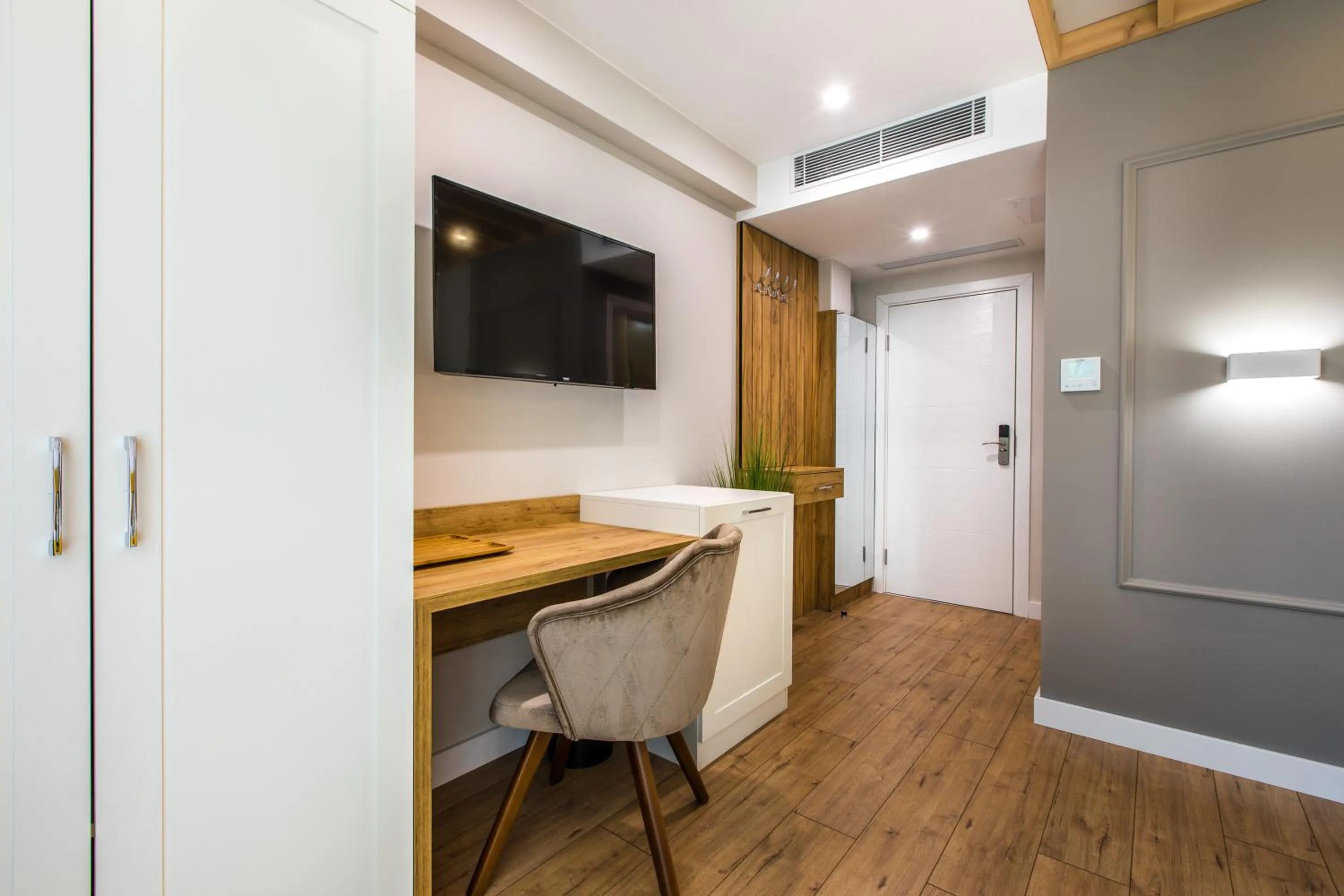 Photo of the whole room in HillHouse Plovdiv