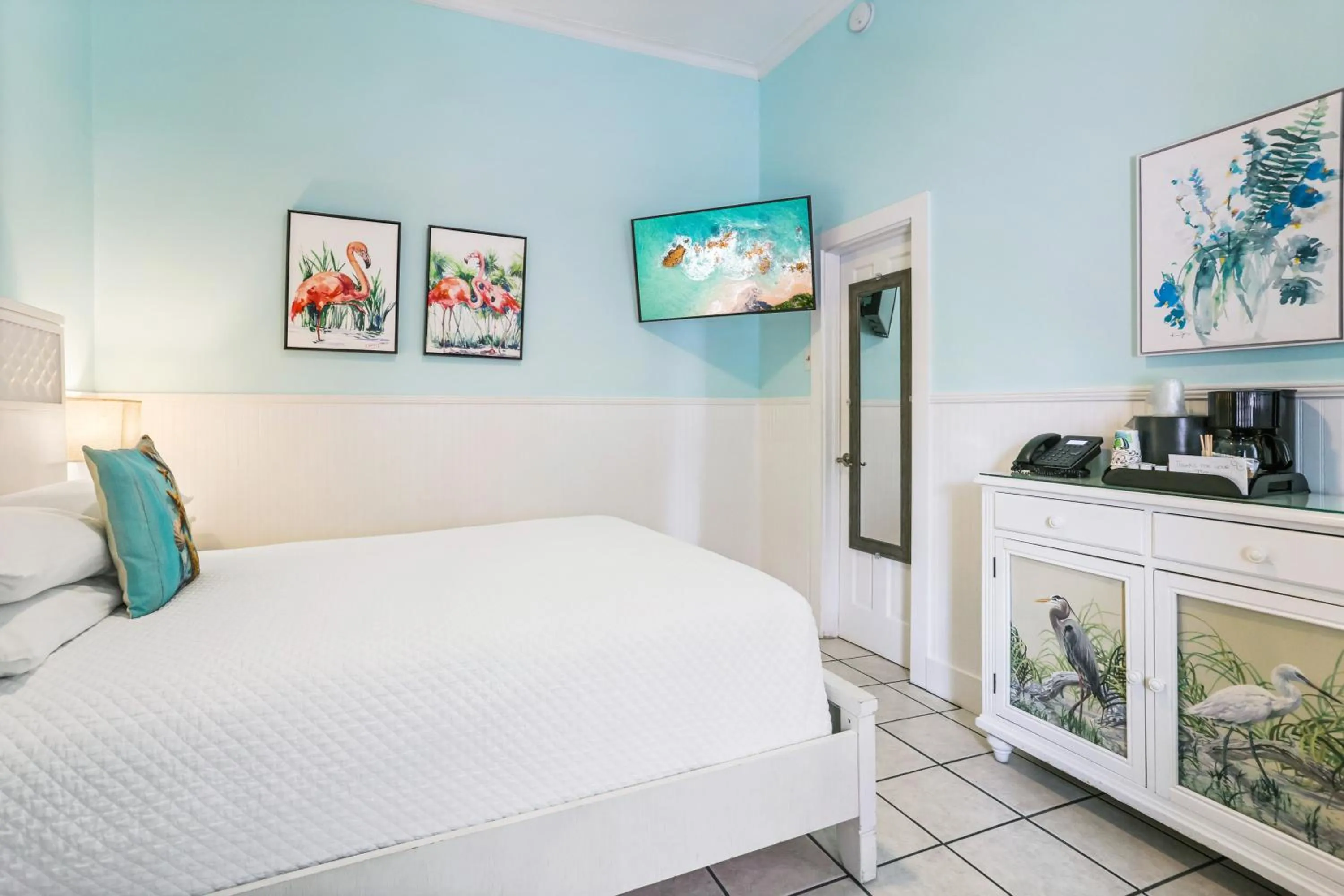 Bedroom, Bed in The Palms Hotel