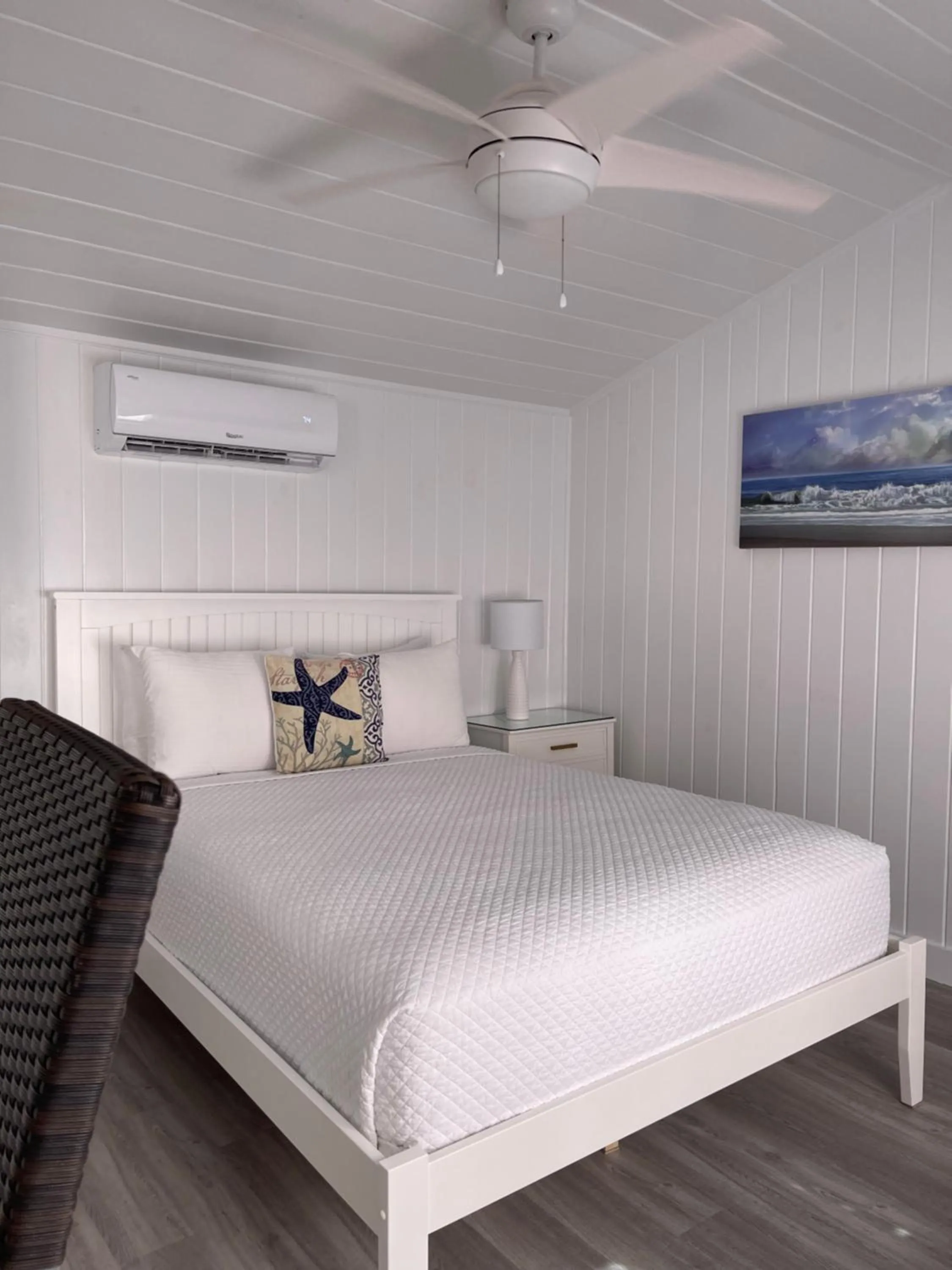 Bed in The Palms Hotel