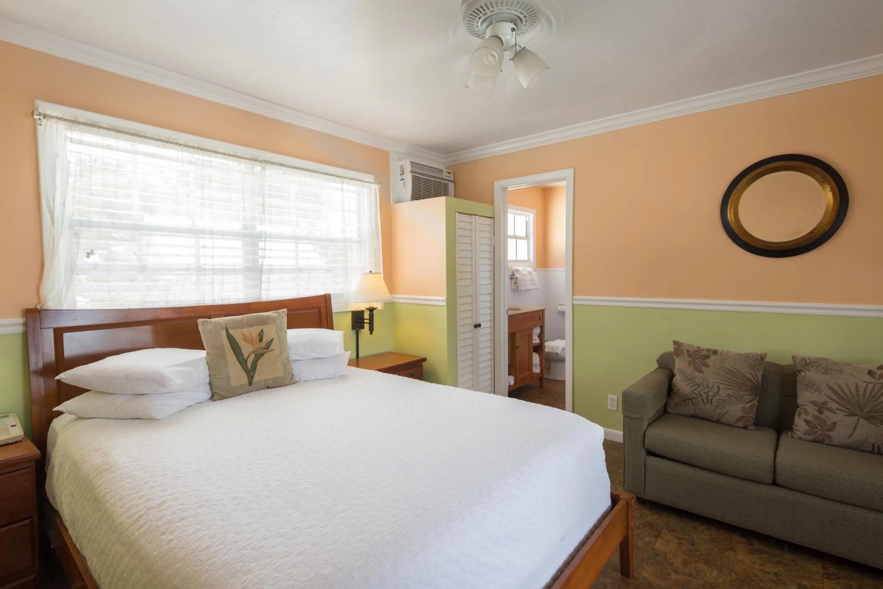 Bed in The Palms Hotel