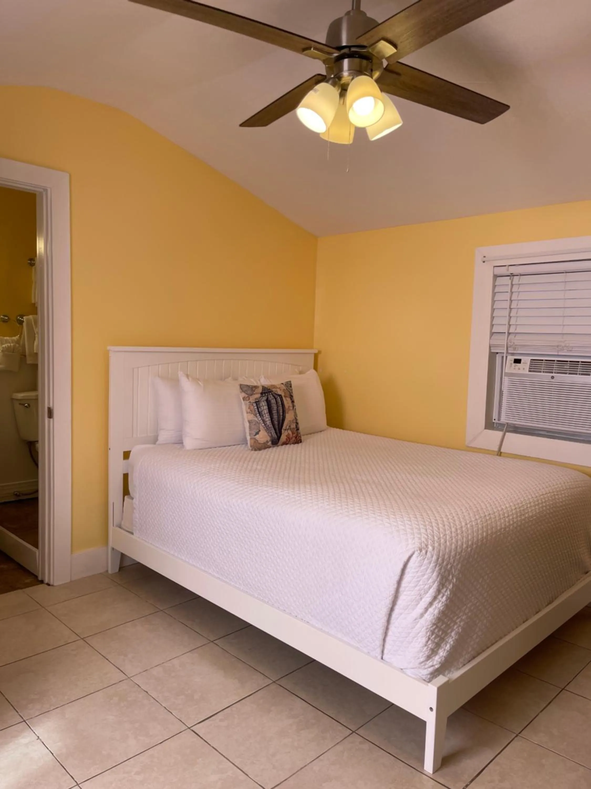 Bed in The Palms Hotel