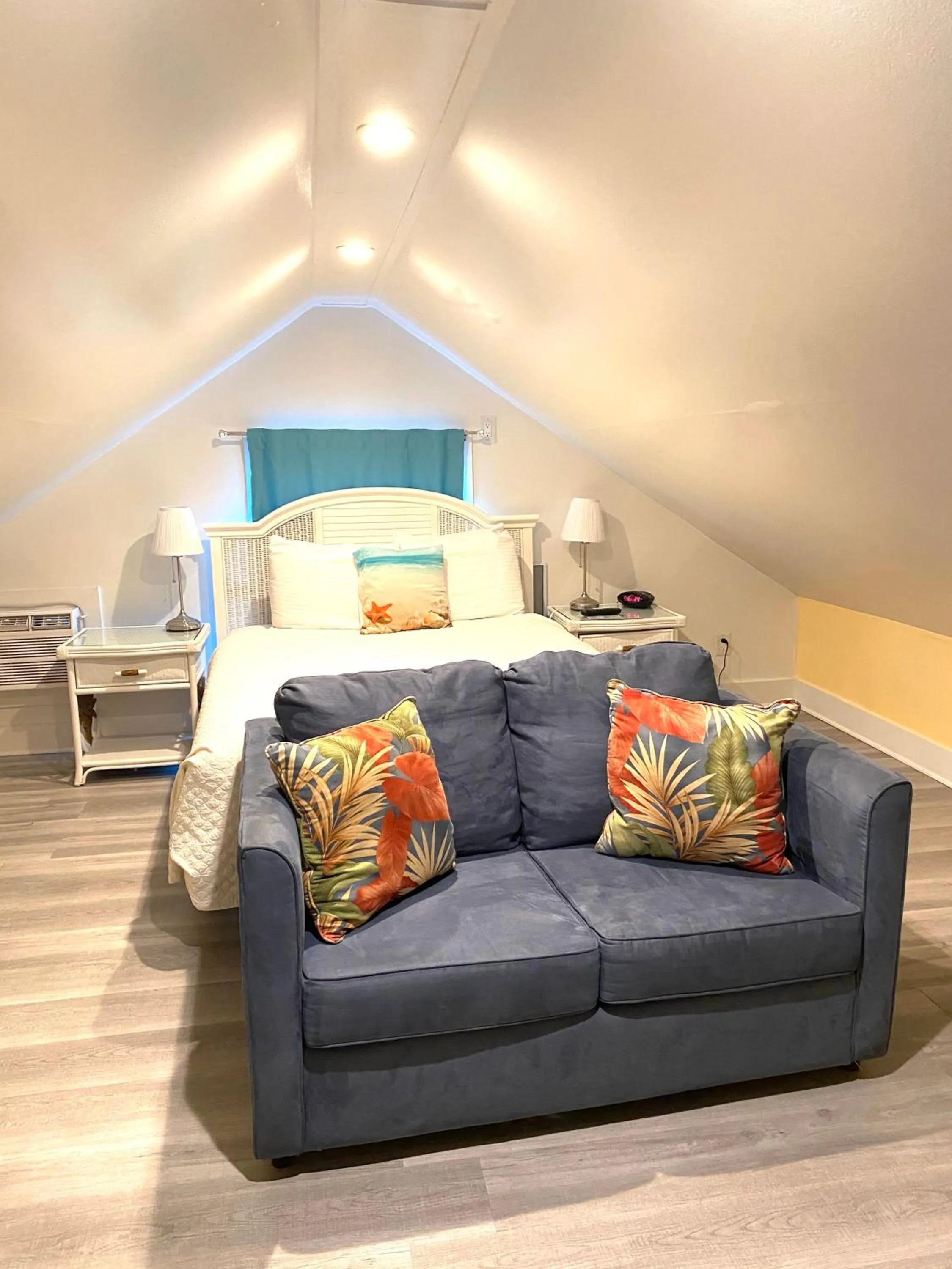 Bed in The Palms Hotel