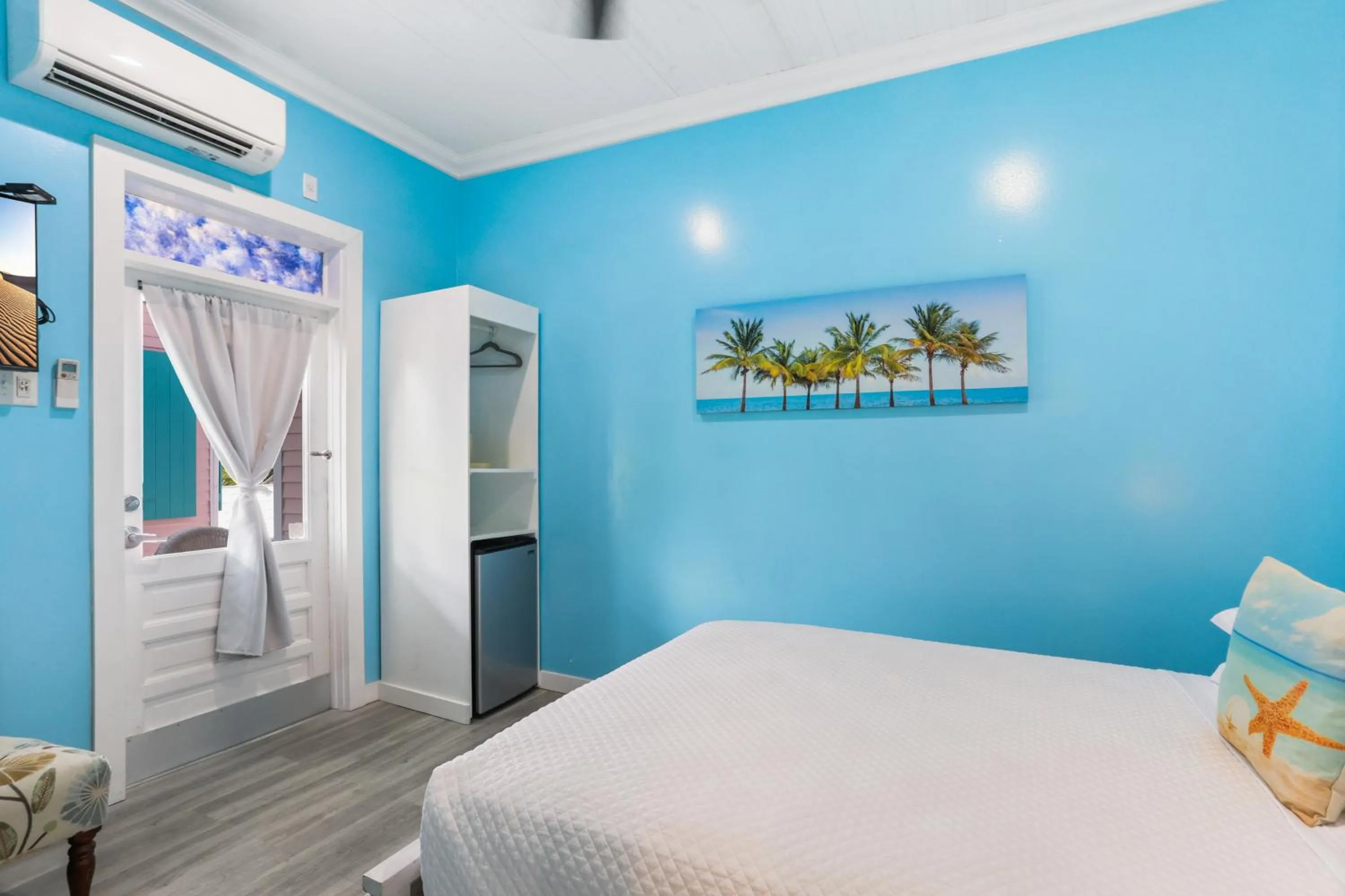 Bedroom, Bed in The Palms Hotel