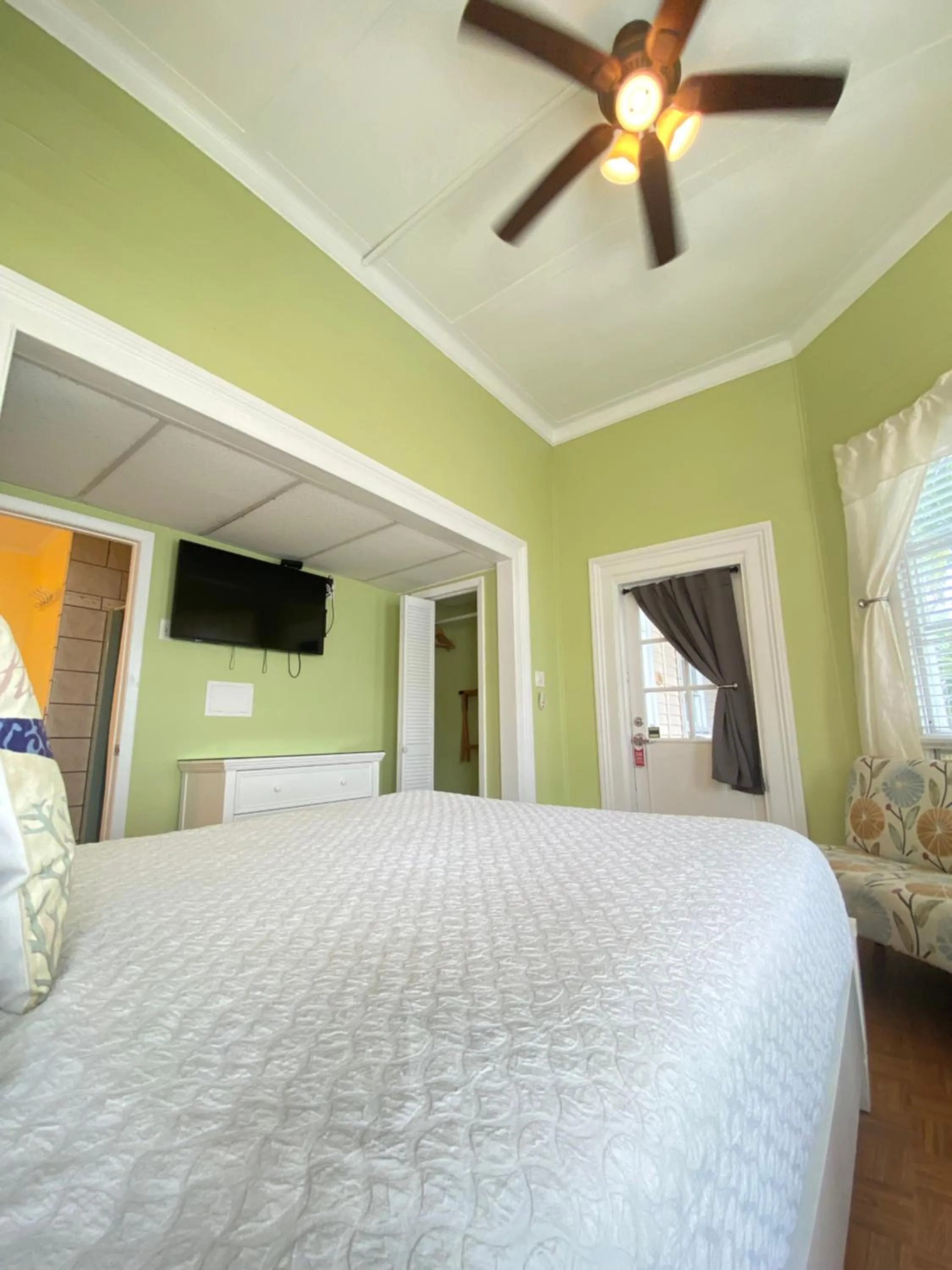 Bed in The Palms Hotel