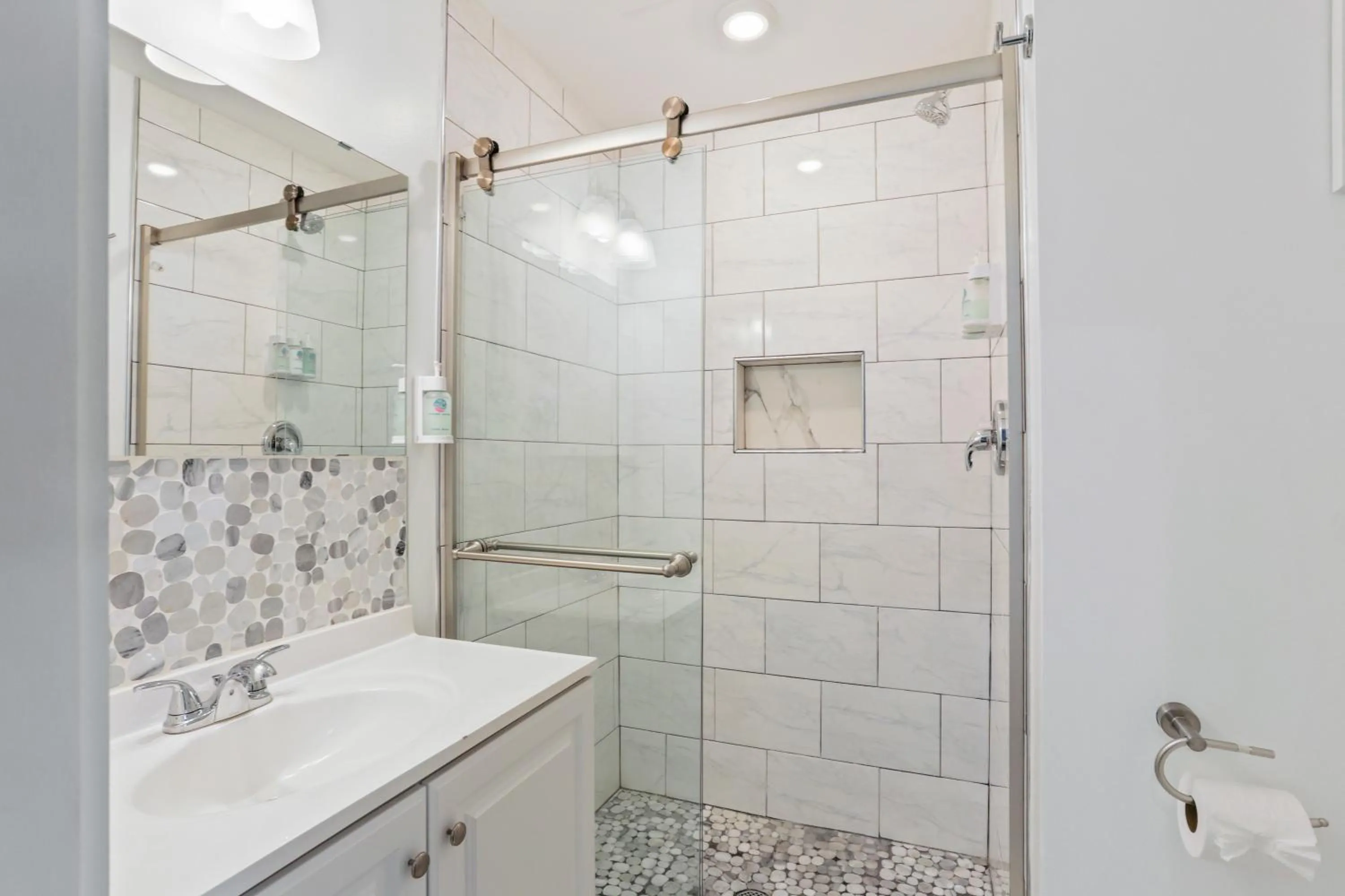 Shower in The Palms Hotel