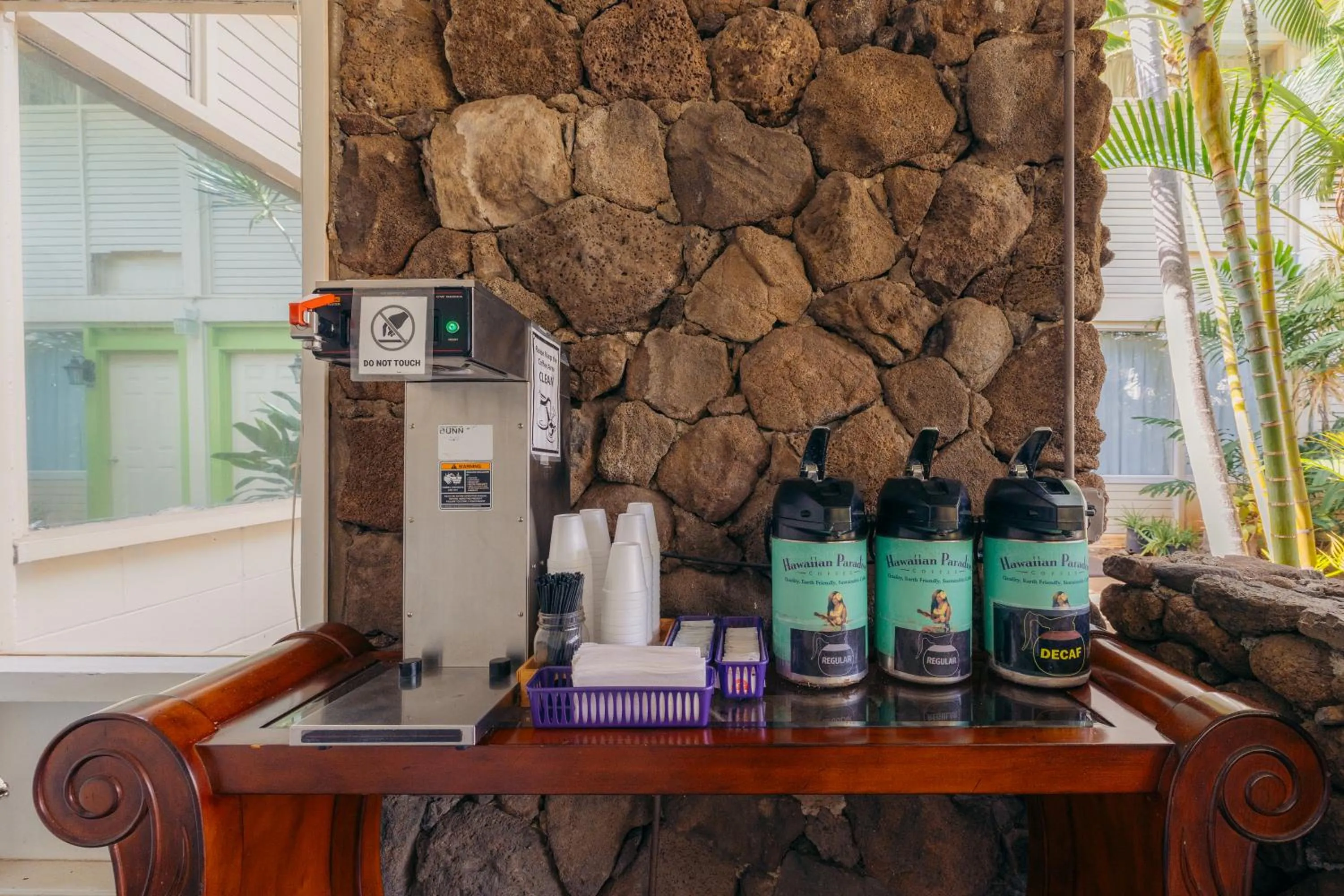 Coffee/tea facilities in Waikiki Heritage Hotel