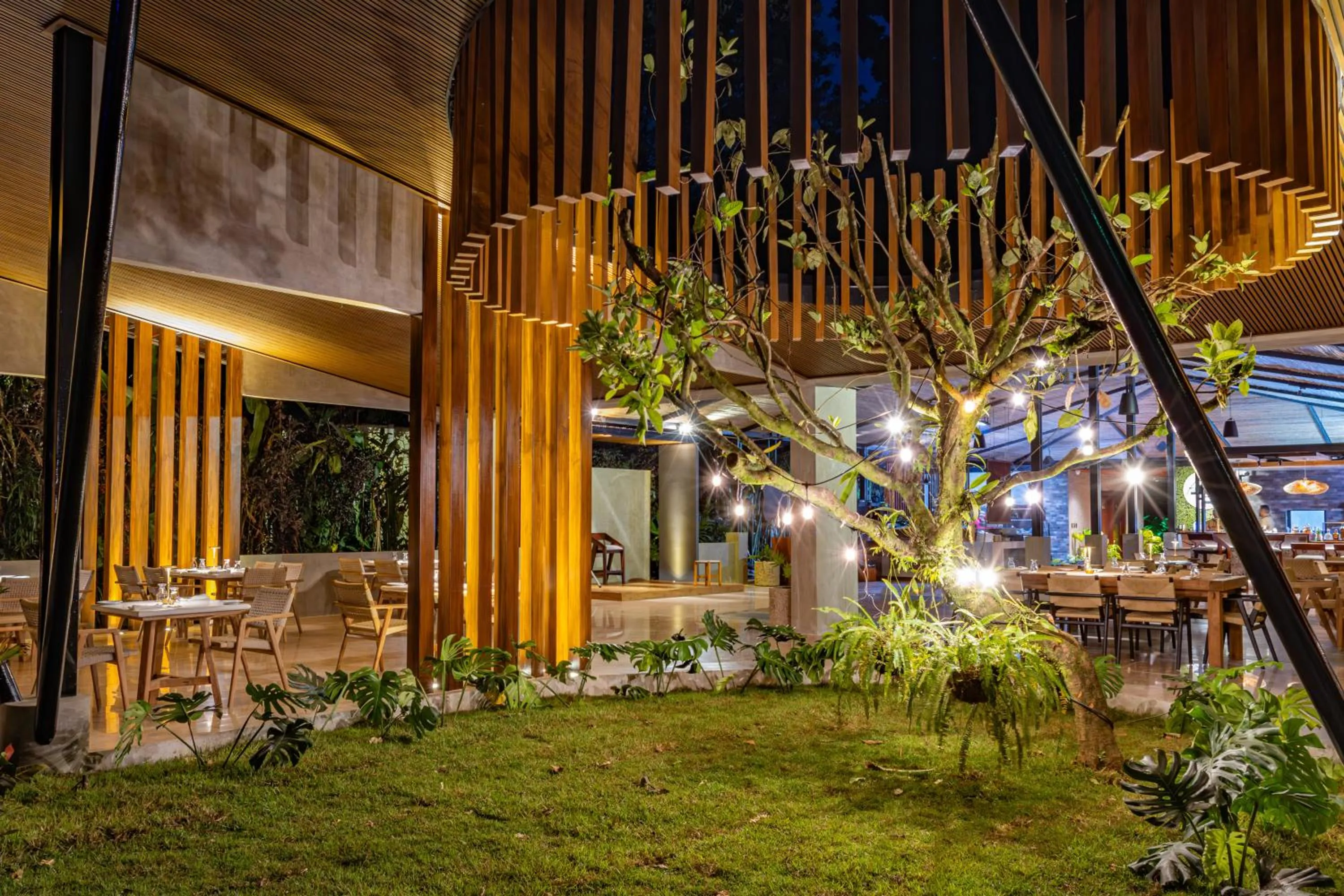 Restaurant/places to eat in Noah's Forest Hotel by Tifakara