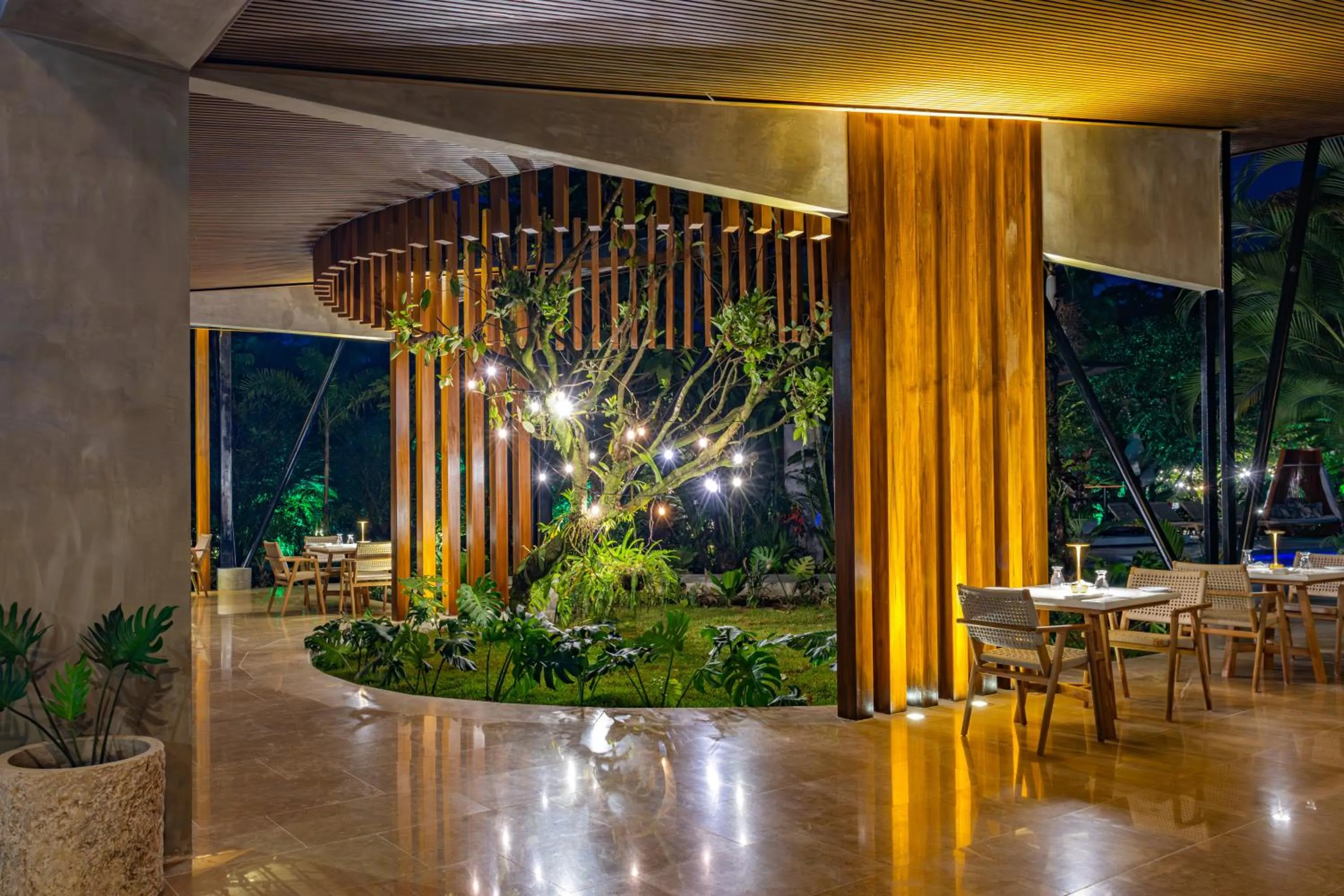 Restaurant/places to eat in Noah's Forest Hotel by Tifakara