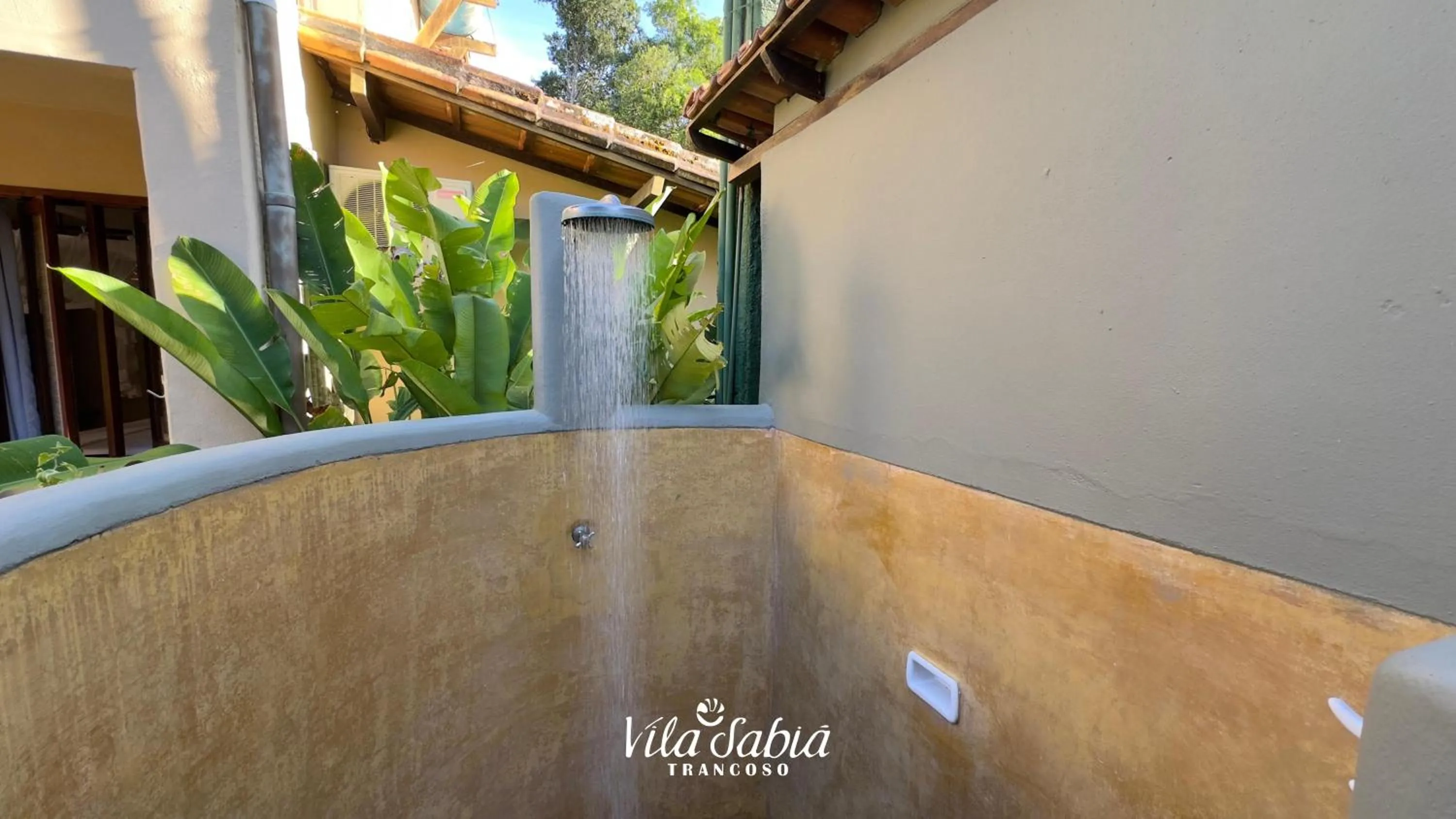 Shower in Vila Sabiá Trancoso