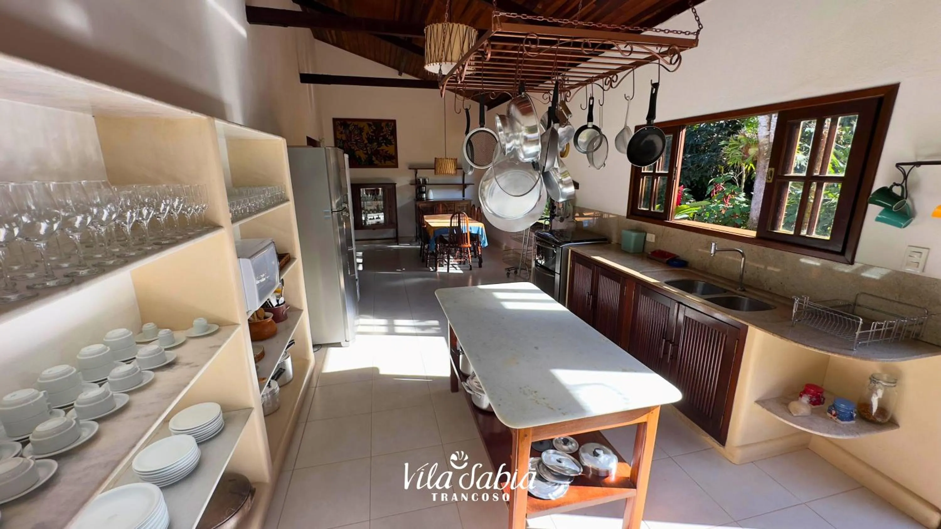 Kitchen or kitchenette in Vila Sabiá Trancoso