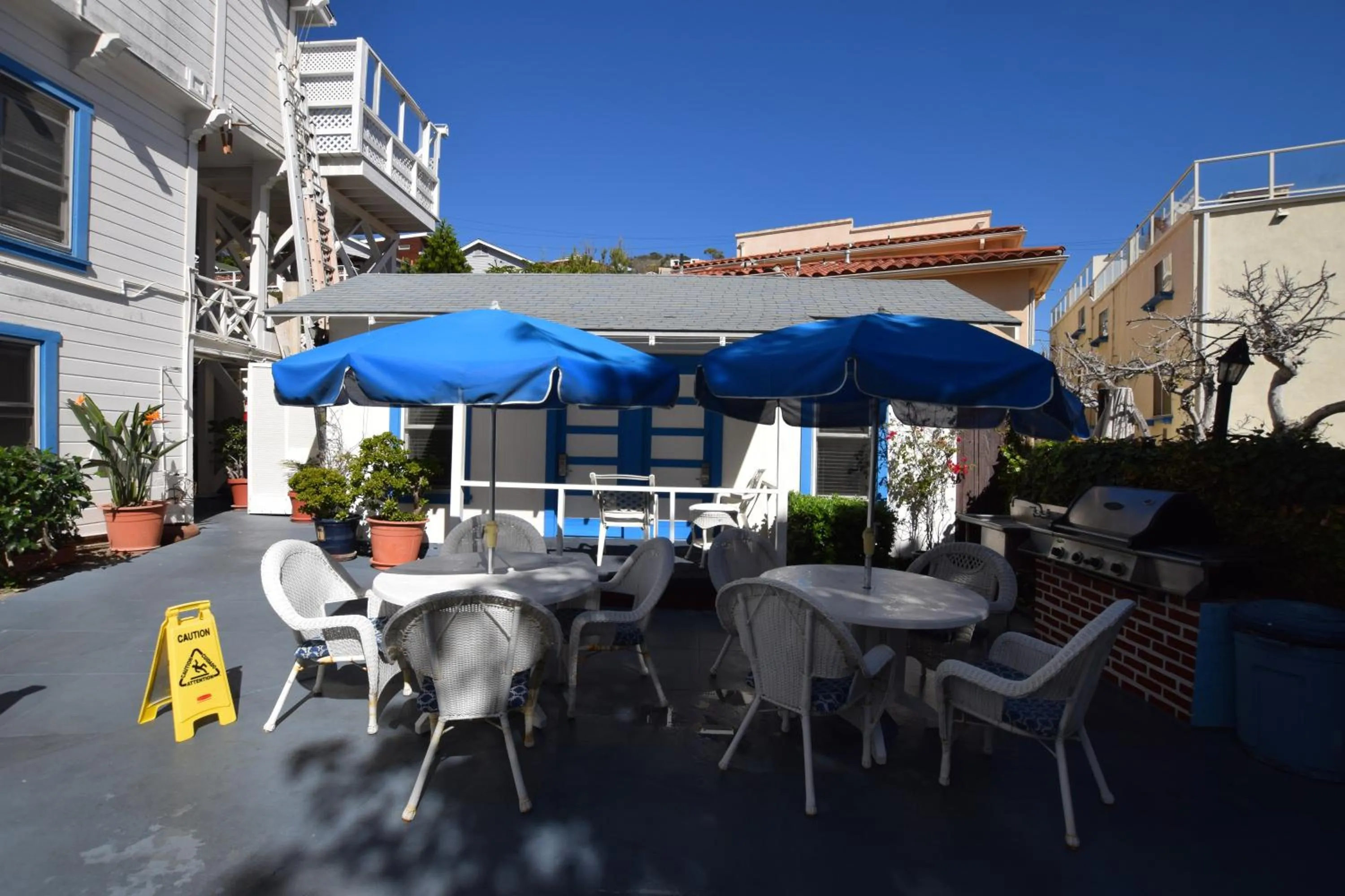 Property building, Restaurant/Places to Eat in Hotel Catalina