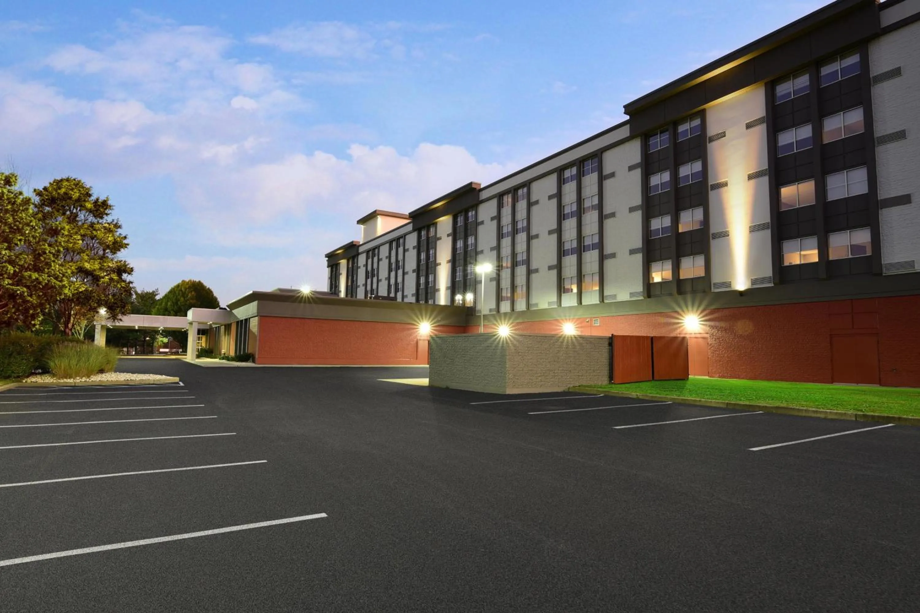 Property building in Four Points by Sheraton York