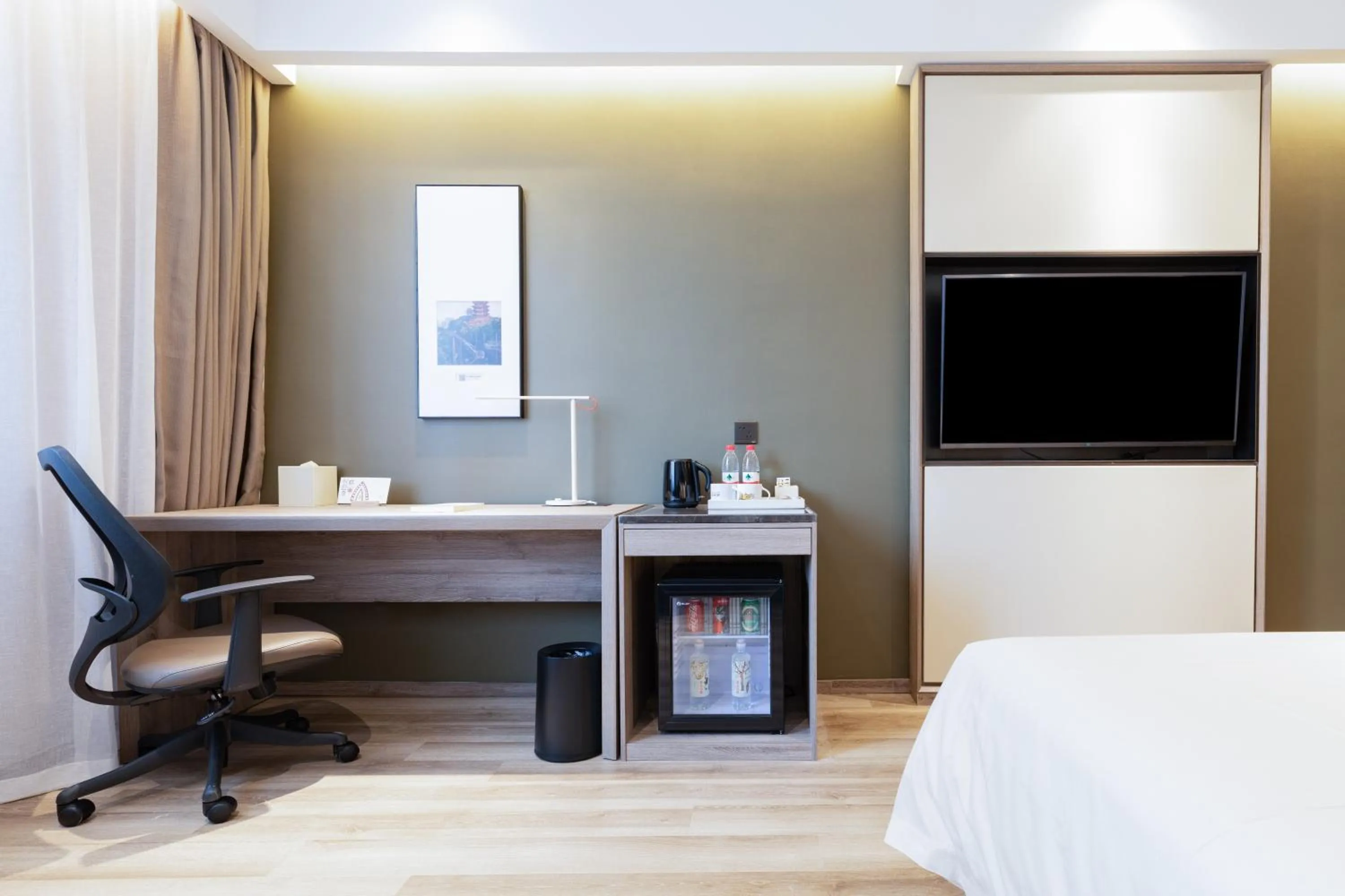 Bed in Atour Hotel (Wuhan Mulan Pishang Building)