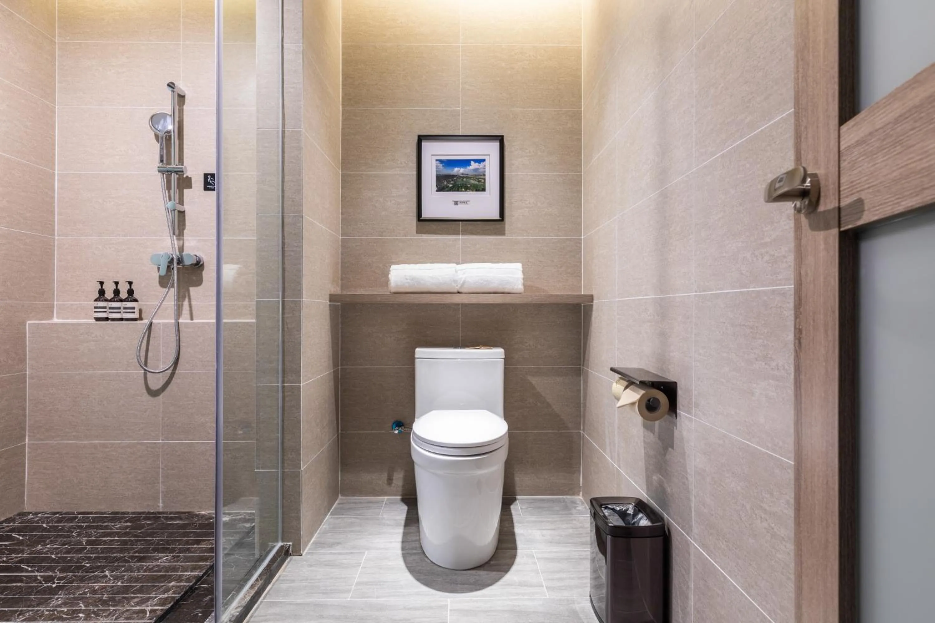 Atour Hotel (Wuhan Mulan Pishang Building)