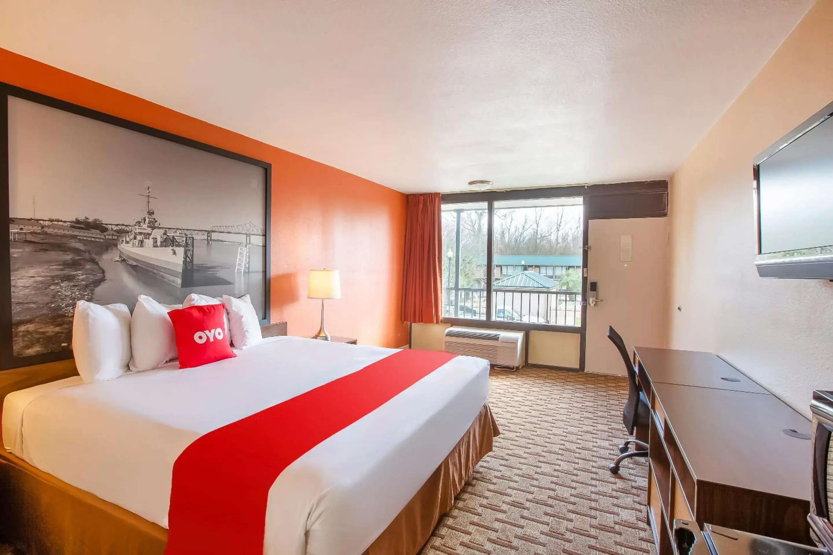 King Bed Smoking in OYO Hotel Port Allen LA I-10 West King Bed Smoking in OYO Hotel Port Allen LA I-10 West