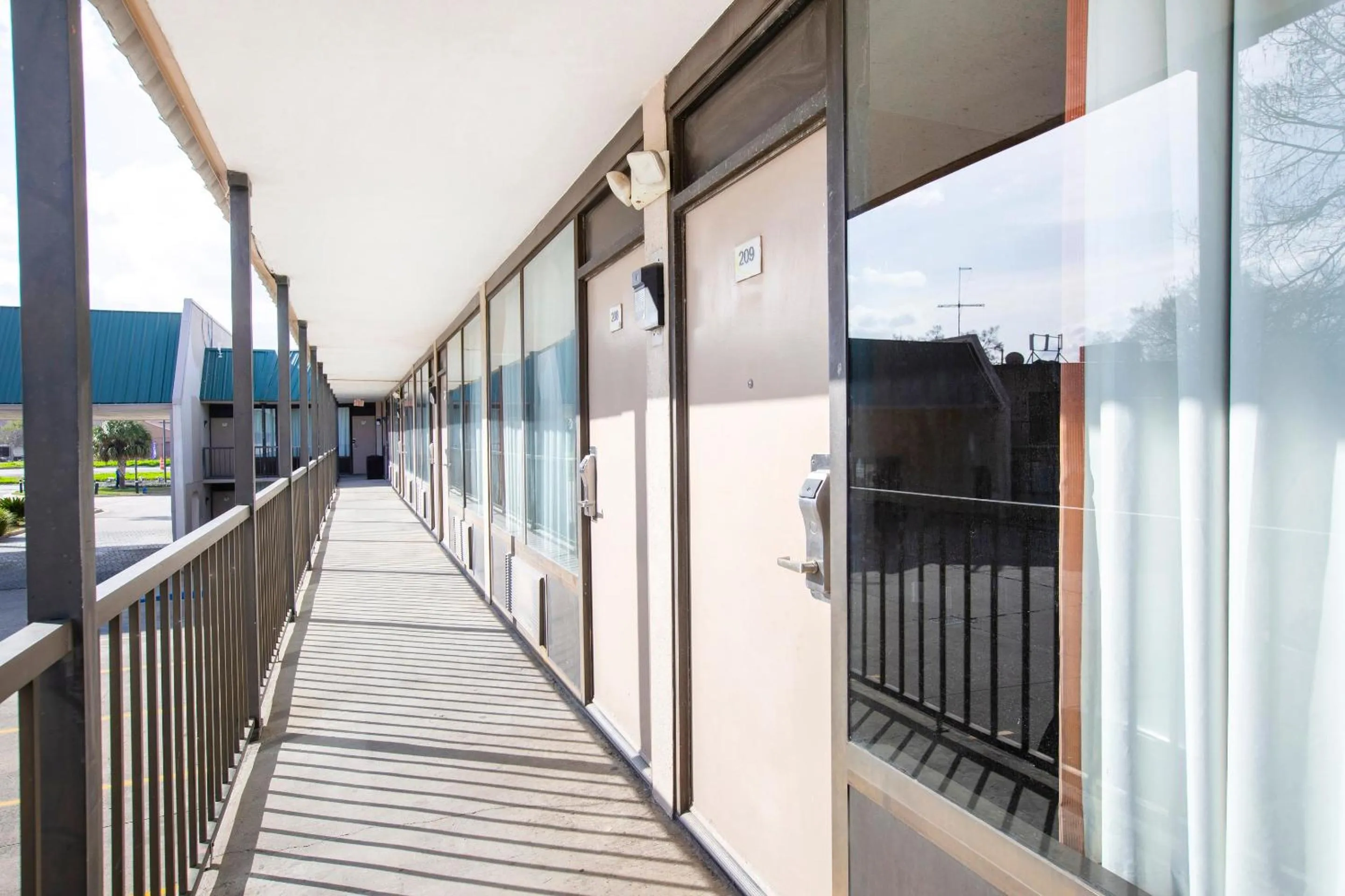 Lobby or reception in Port Allen Inn