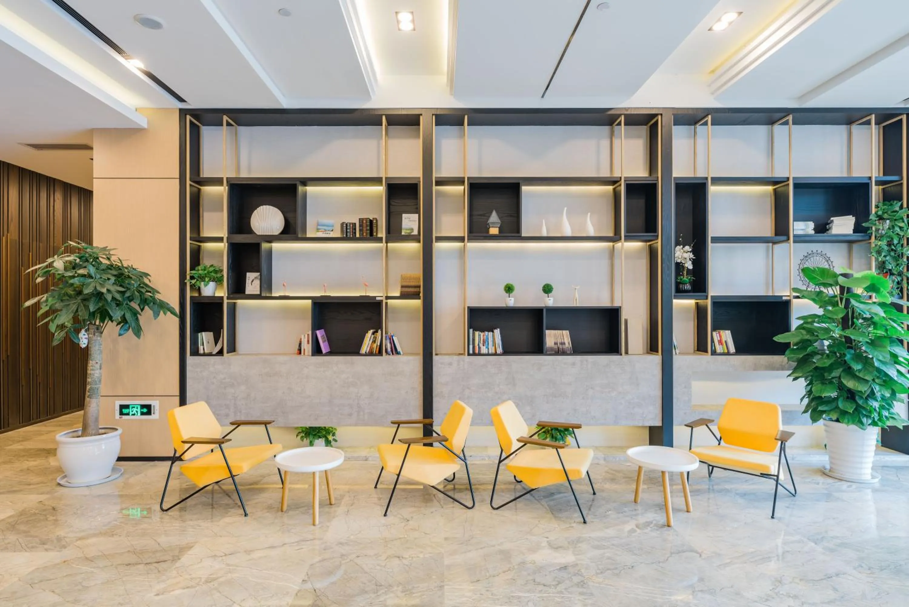 Lobby or reception in Atour Hotel (Mogan Mountain)